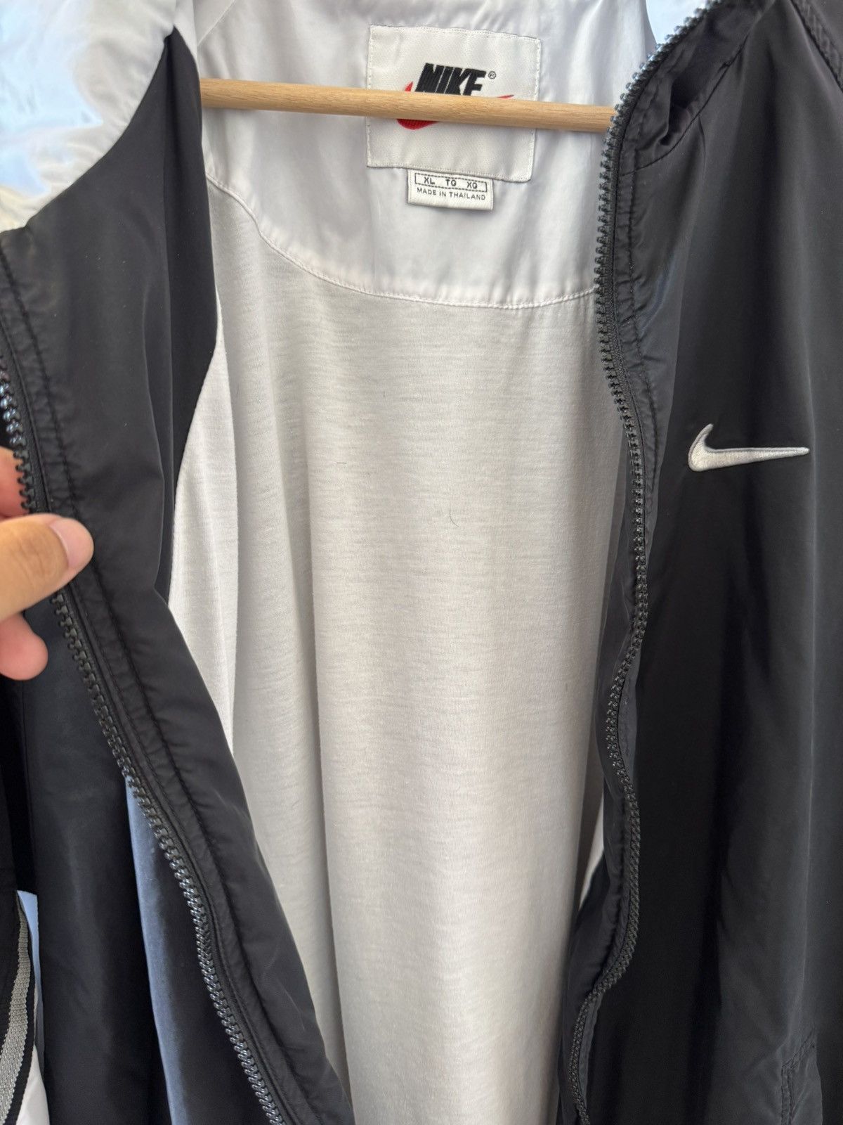 Nike Vintage Nike windbreaker full zip size XL made in thailand Size US XL / EU 56 / 4 - 5 Thumbnail
