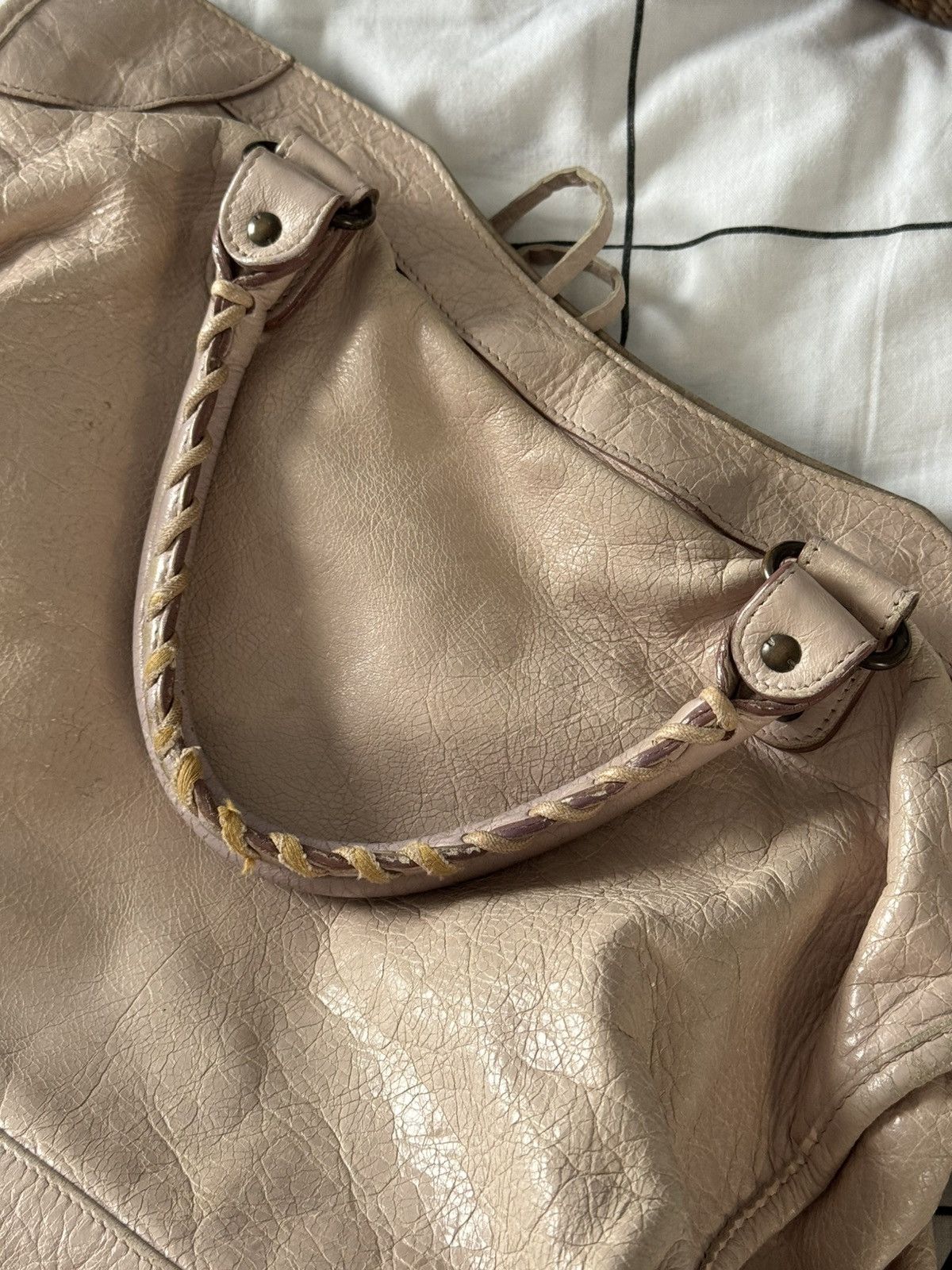 Balenciaga Vintage Balenciaga 00s City Bag Distressed Leather Handbag Size ONE SIZE - 17 Thumbnail