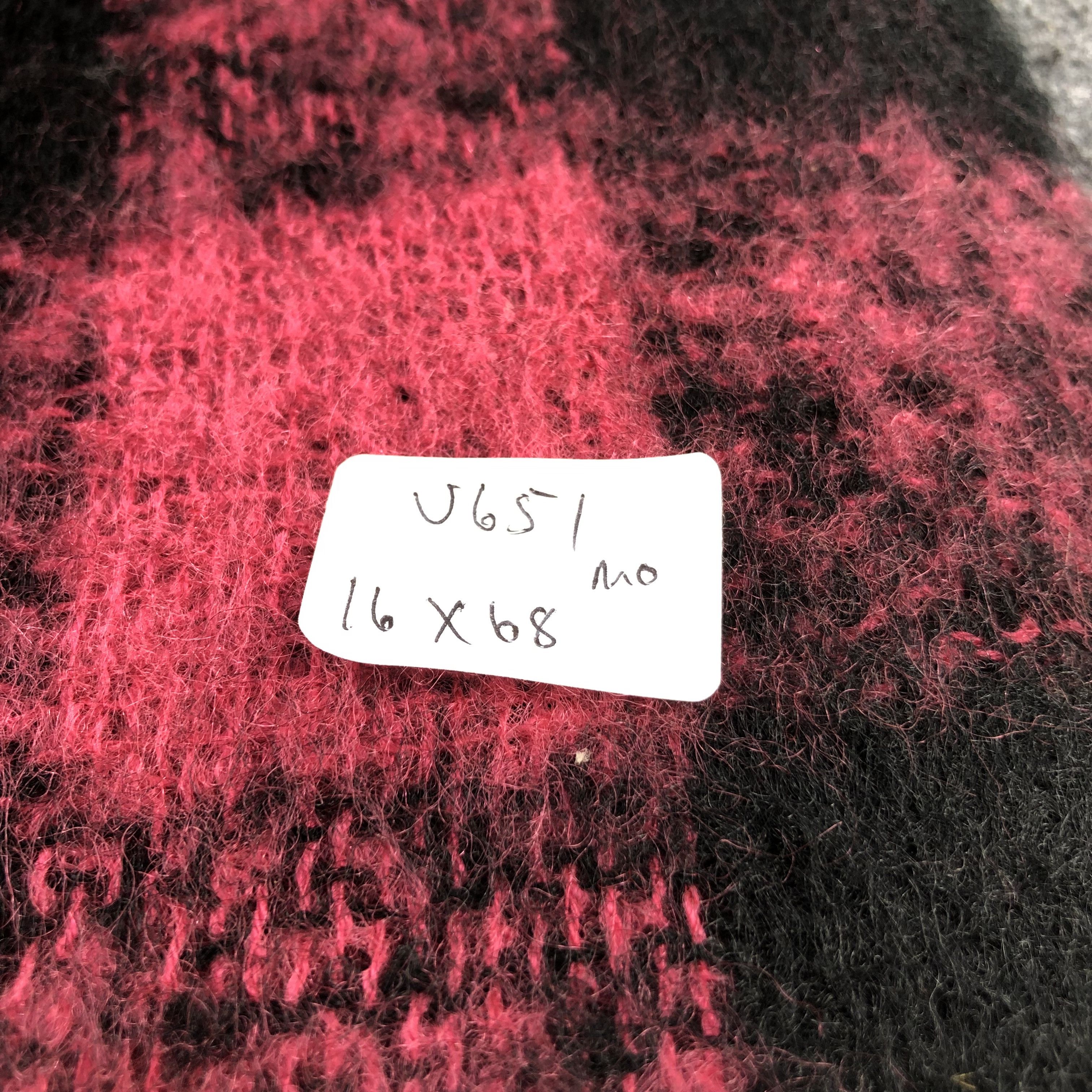 Vintage Black and Pink Checkered Mohair Scarf Muffler V651 Size ONE SIZE - 4 Thumbnail