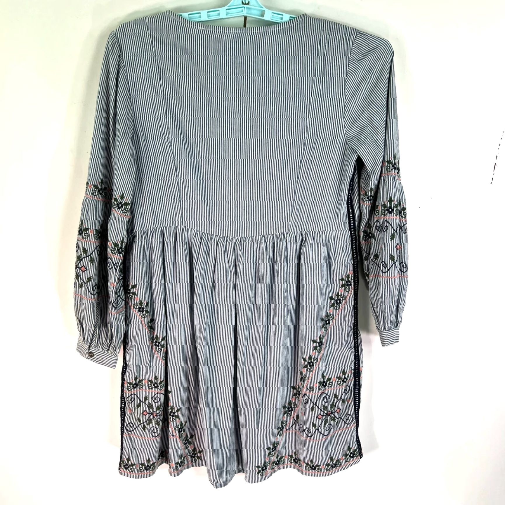 Vintage Akemi & Kim Bohemian Floral Embroidered V-Neck Tunic Blouse Size 4P Blue Women's Relaxed Cotton Size S / US 4 / IT 40 - 7 Thumbnail