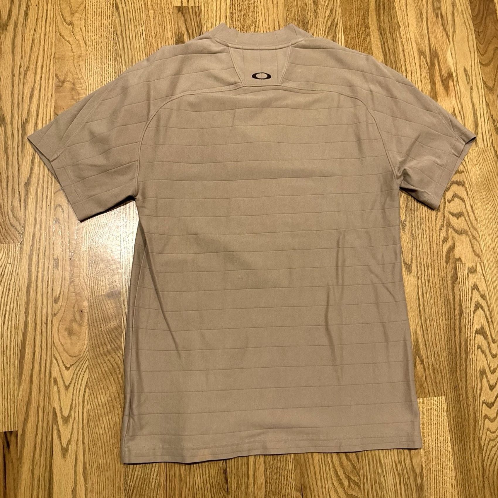 Oakley VINTAGE Oakley T-Shirt Mens L Beige Cotton Spandex Ribbed 1/4 Zip Stretch Outdoor Vtg Size US L / EU 52-54 / 3 - 3 Thumbnail