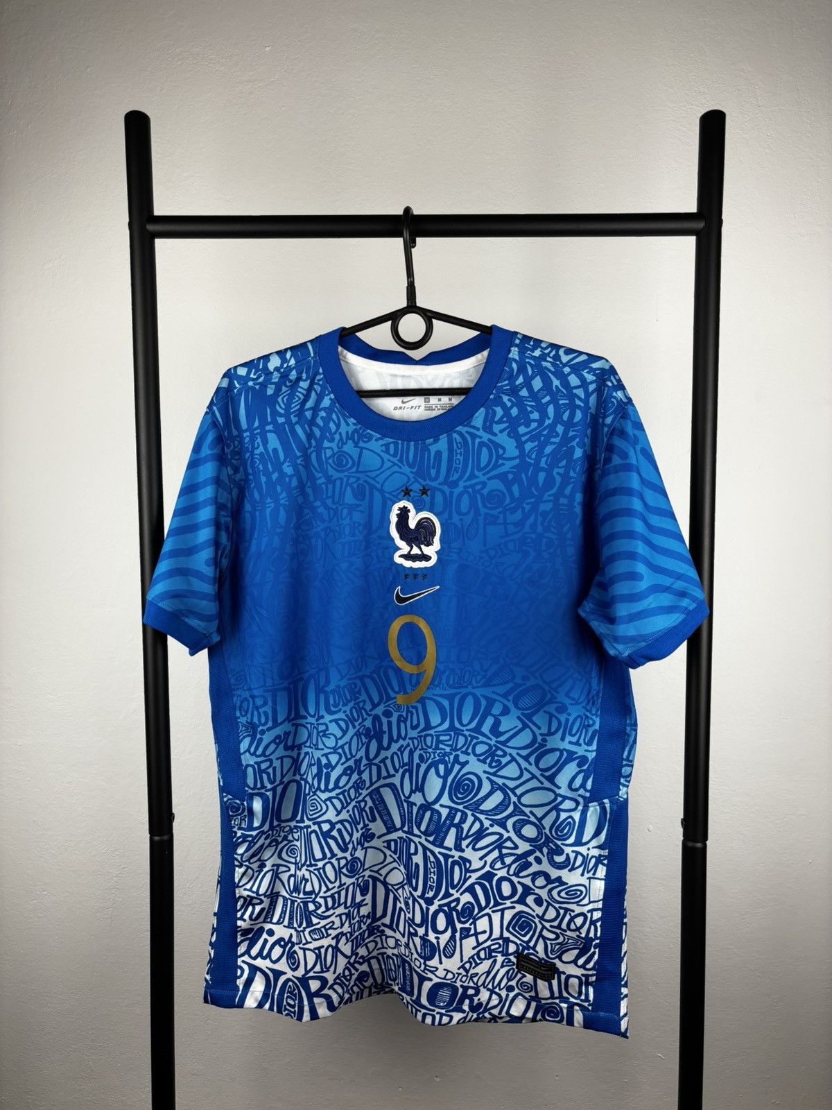 Other Nike France #9 Benzema fake soccer jersey size M Size US M / EU 48-50 / 2 - 1 Thumbnail