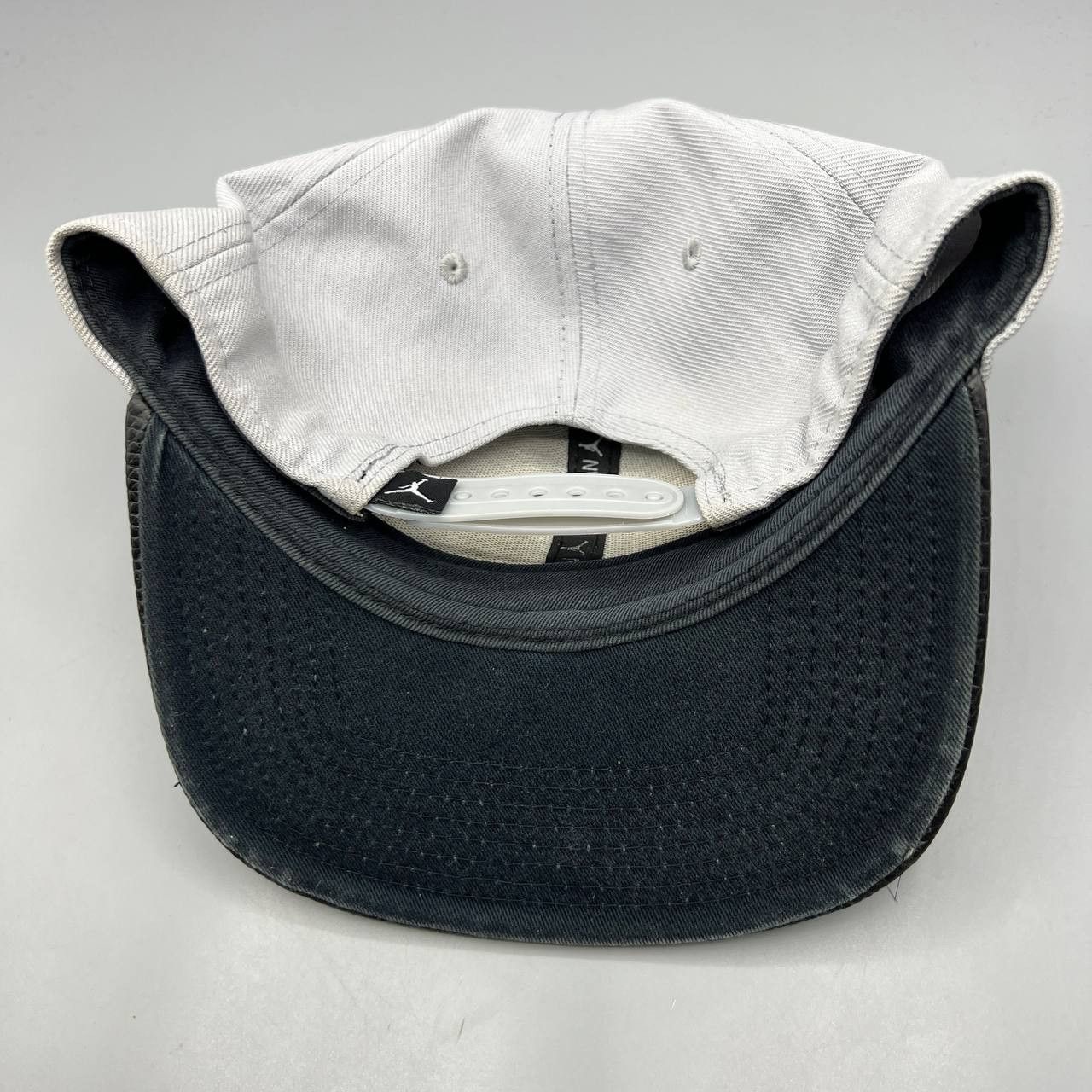 Jordan Brand Air Jordan Wings Hat Men Embroidered Jumpman Snap Back Cap Size ONE SIZE - 6 Thumbnail