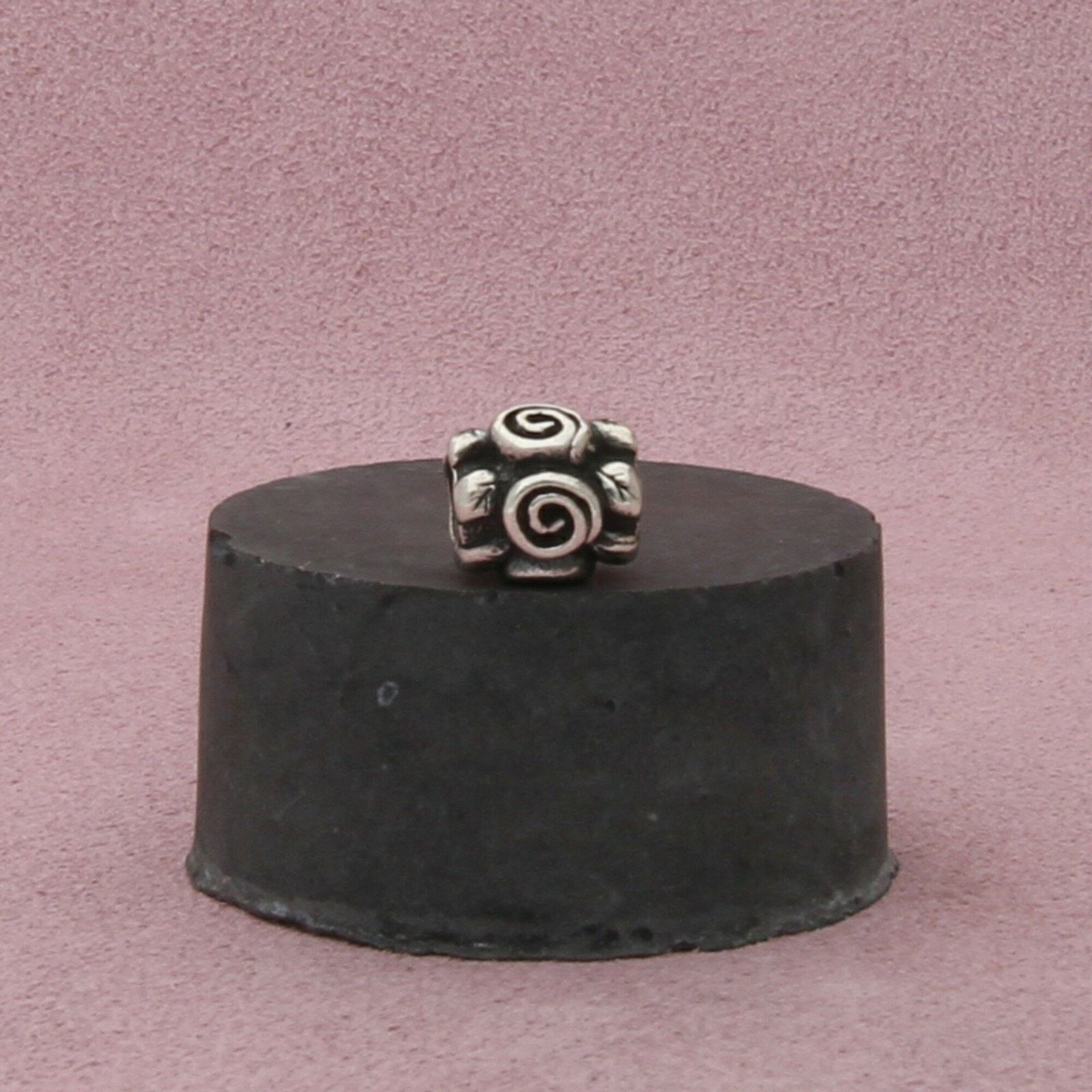 pandora pandora sterling silver rose leaf bead charm pendant Size ONE SIZE - 1 Thumbnail