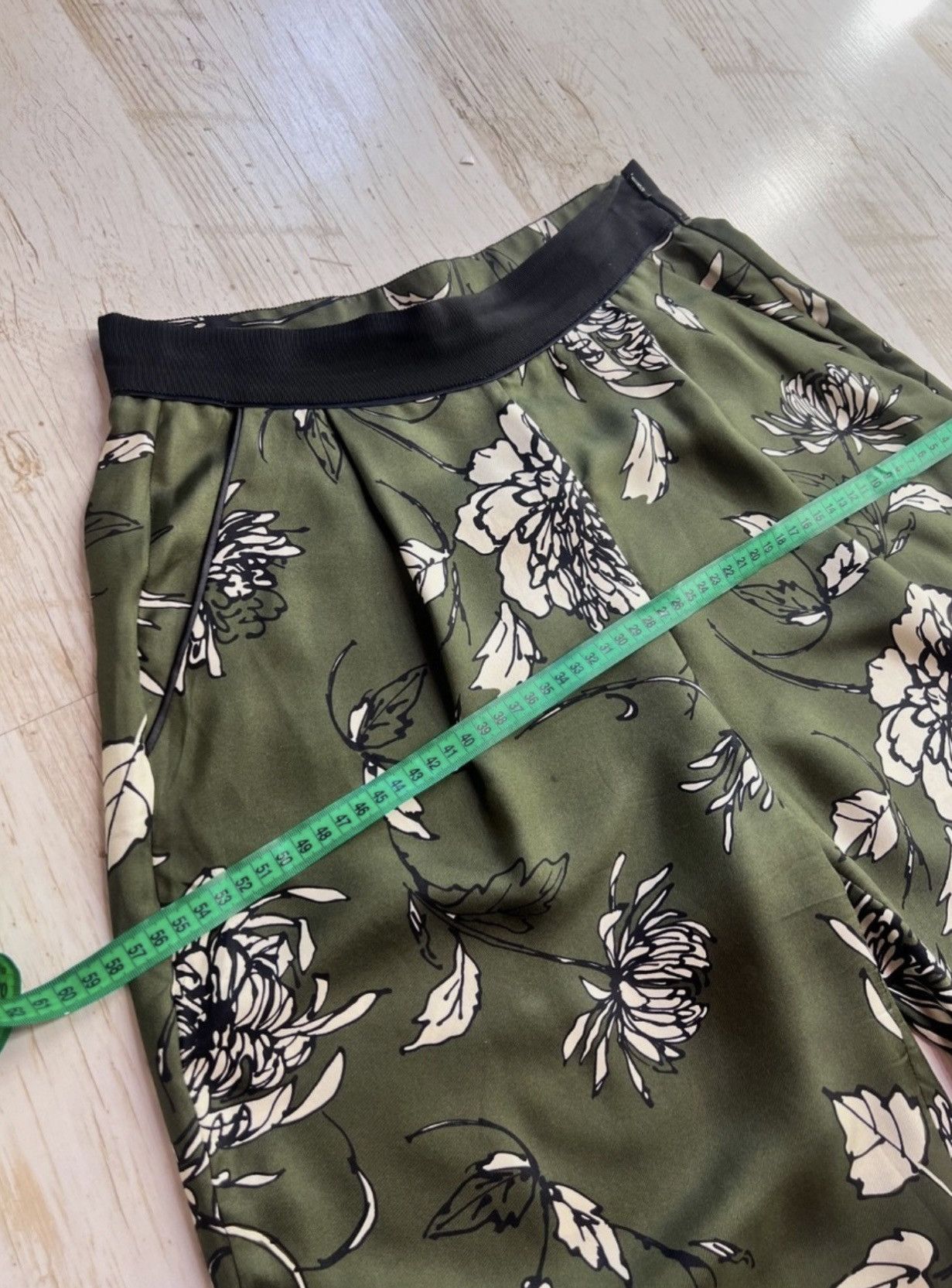 Moncler Moncler Silk Cropped Wide-Leg Pants – Floral Print – IT44 Size 30" / US 8 / IT 44 - 21 Thumbnail