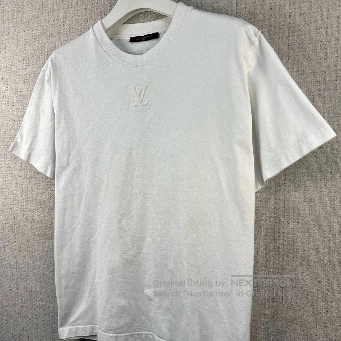 Louis Vuitton Louis Vuitton Solid Logo Round Neck Tee. Size US XL / EU 56 / 4 - 2 Thumbnail