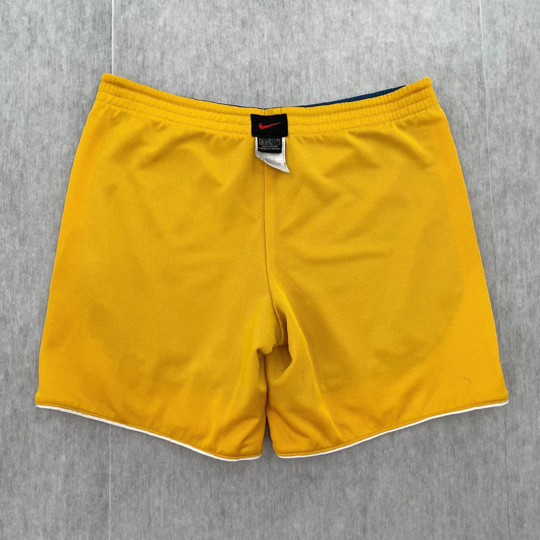 Nike VINTAGE Nike Shorts Adult Large Blue Yellow Reversible Stitched Logo Mens L Size US 33 - 5 Thumbnail