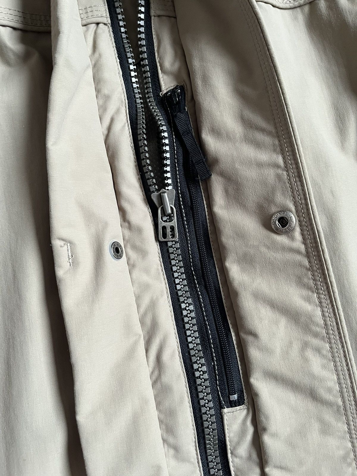 Oakley Vintage Oakley Men Beige WaterProof Jacket With Fleece Vest Size US L / EU 52-54 / 3 - 13 Thumbnail