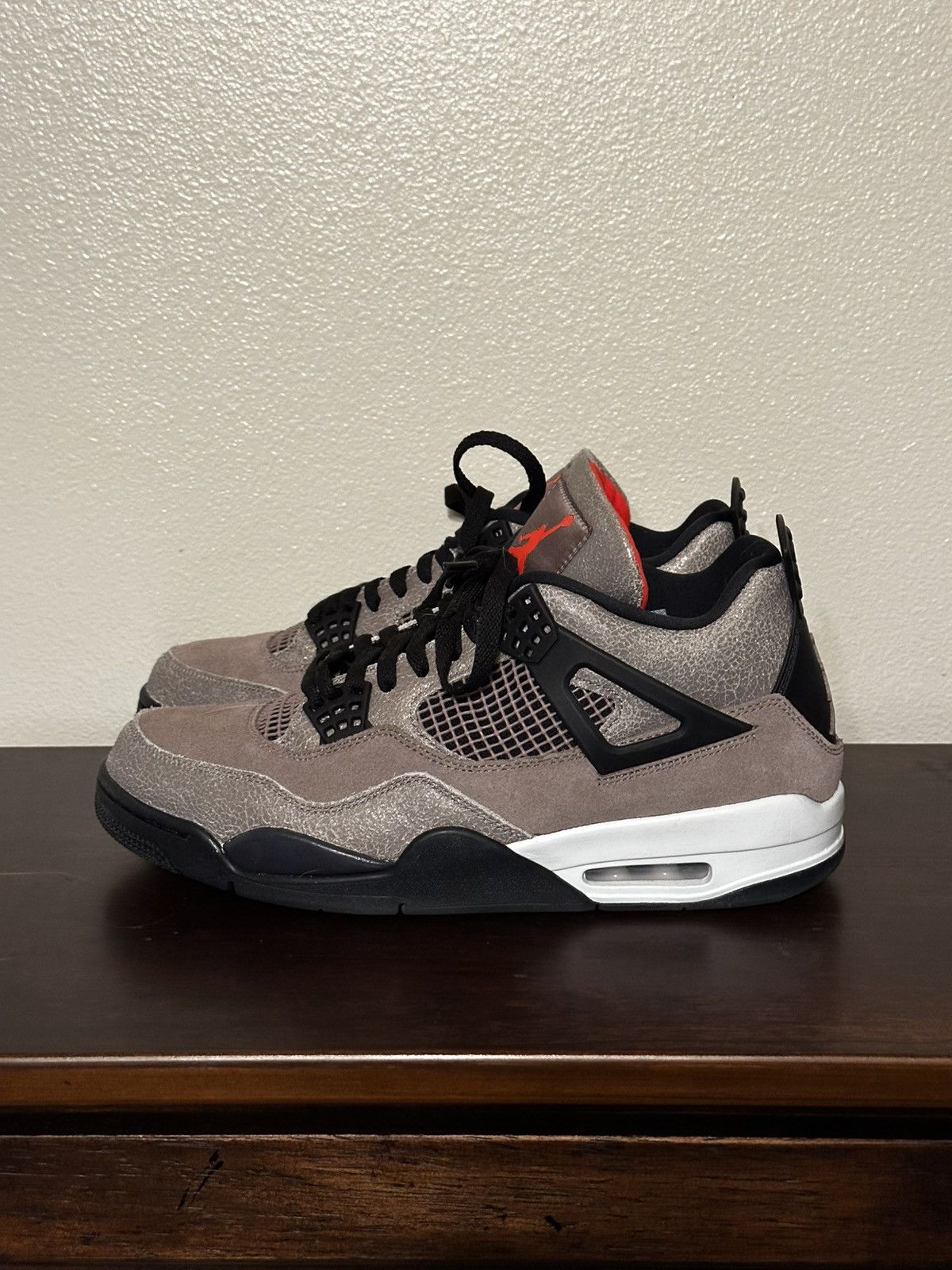 Jordan 4 Retro Taupe Haze - Size 11