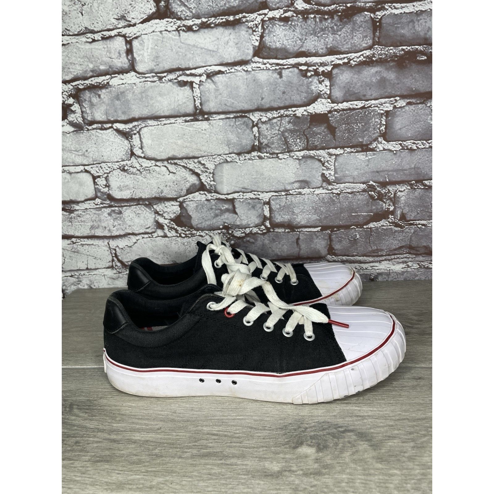 Red Bull Red Ball Jets ‘51 Black & White Canvas Low Top Sneakers Shoe Size US 10 / EU 43 - 11 Thumbnail
