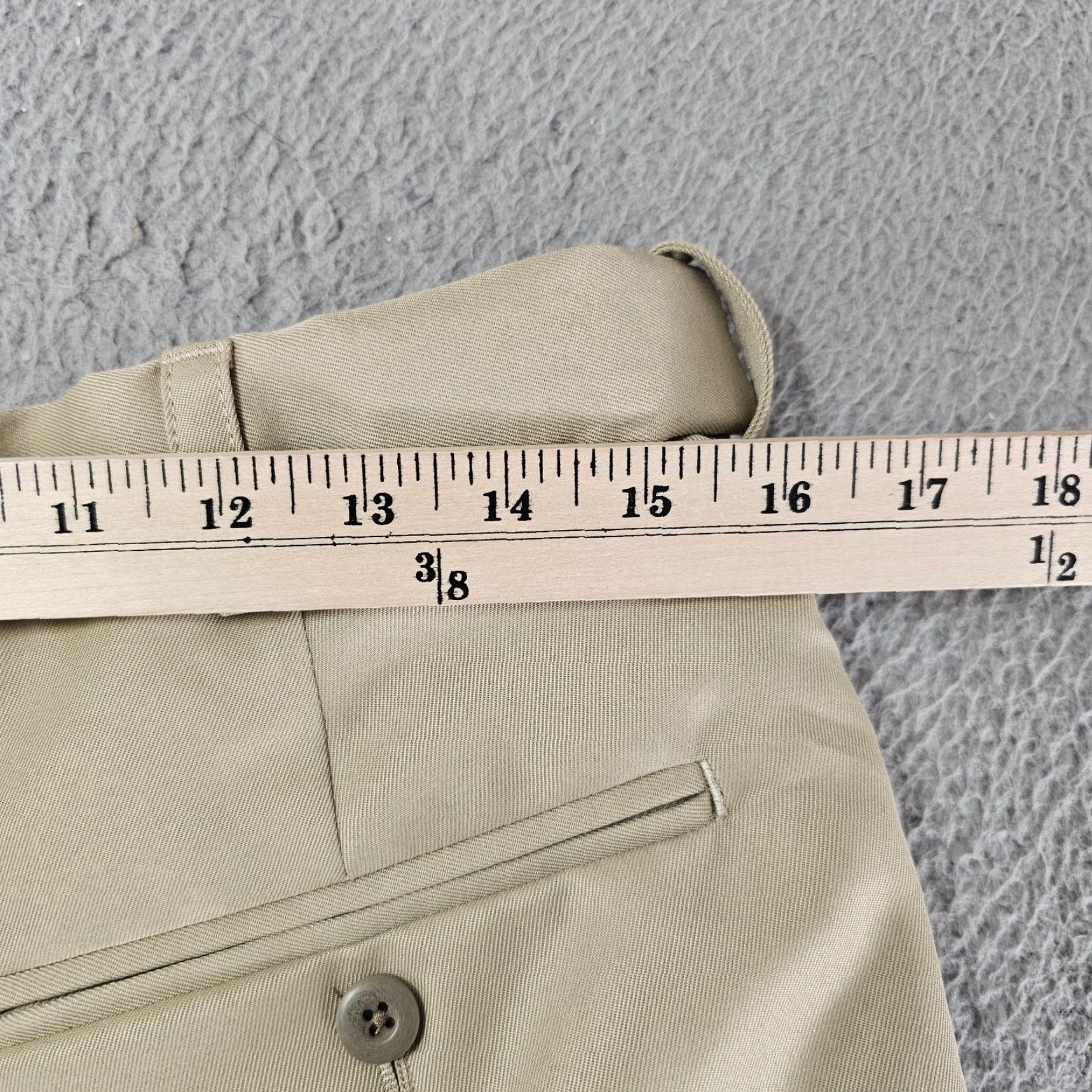 Savane Savane Shorts Mens 32 Khaki Tan Classic Chino Golf Pleated Microfiber Preppy Size US 32 / EU 48 - 5 Thumbnail