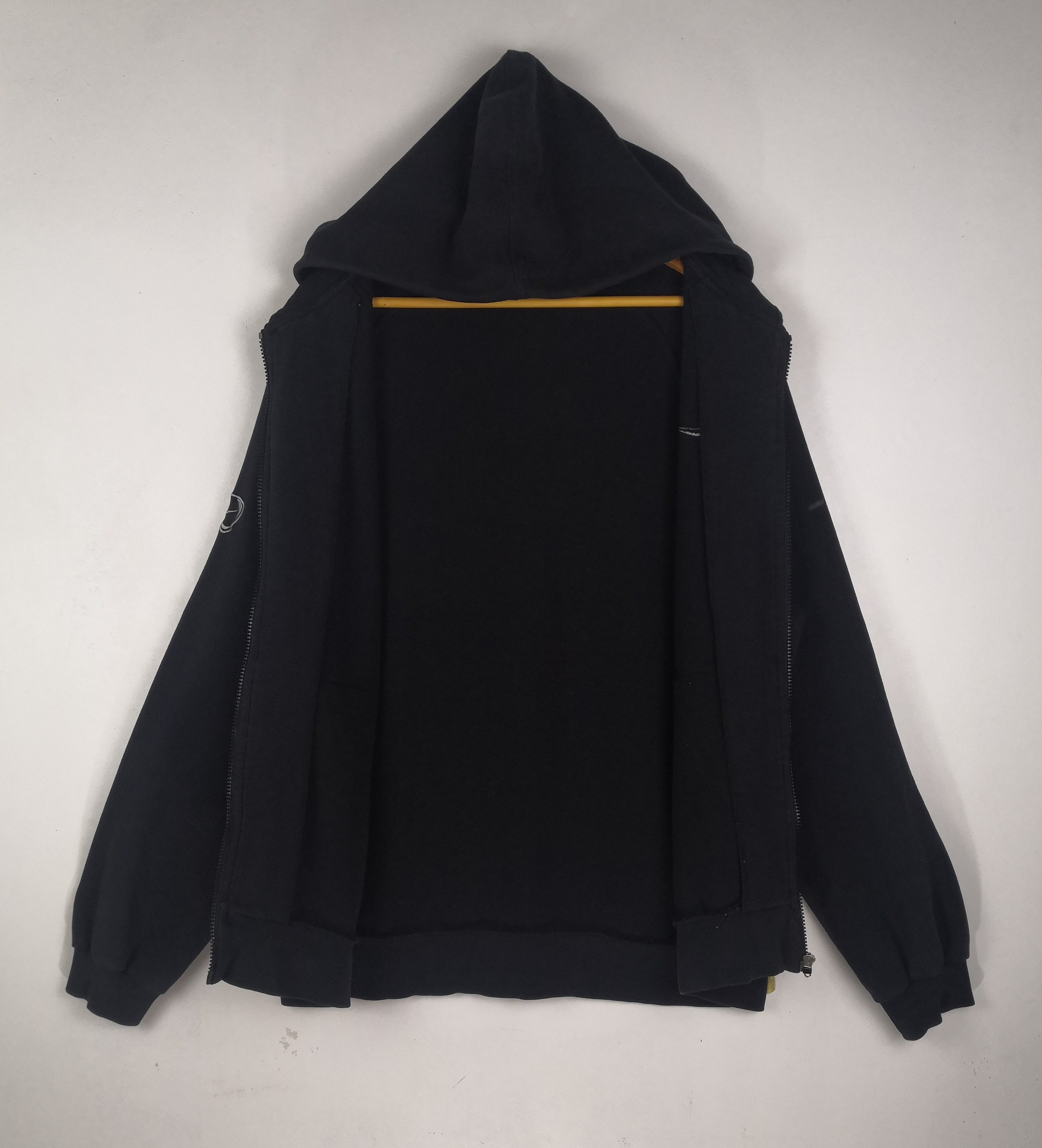 Nike Vintage Nike Hoodie Sweatshirt Embroidery Logo Nike Zipper Size US L / EU 52-54 / 3 - 2 Thumbnail