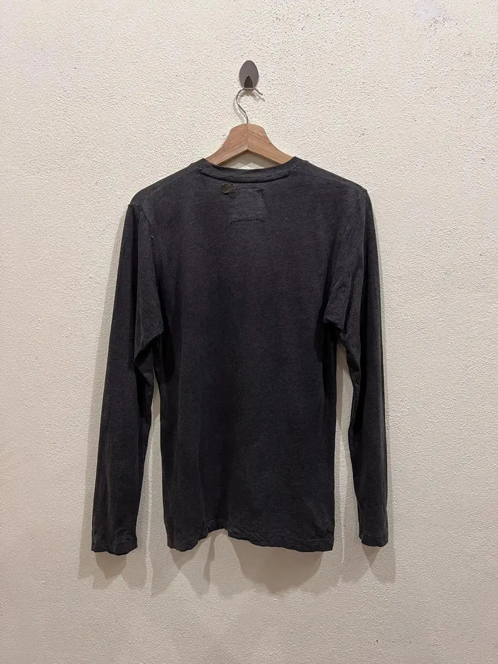 Narcotic GDC Japanese Brand Uniqlo X GDC Long Sleeve Size US S / EU 44-46 / 1 - 9 Thumbnail