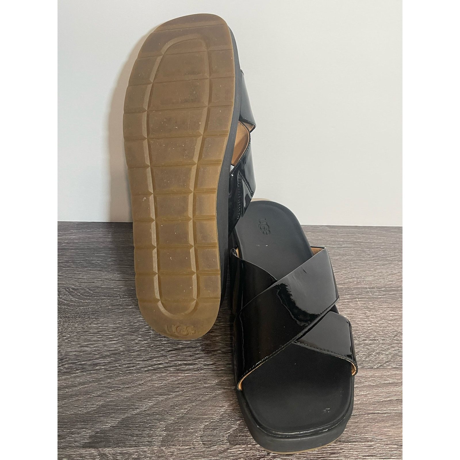 Ugg UGG Emily Criss Cross Patent Slide Sandals Women's Size 9.5 Size US 9.5 / IT 39.5 - 7 Thumbnail