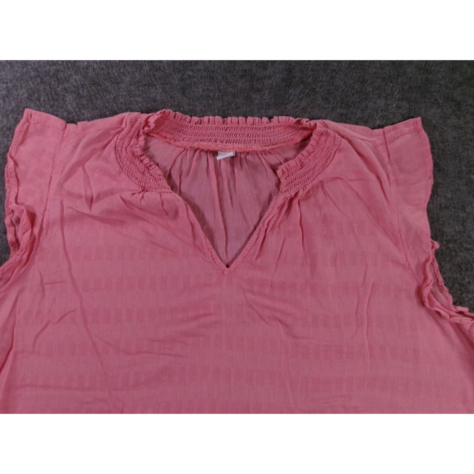 Old Navy Old Navy Blouse Shirt Women XL Pink Smocked Ruffle Cap Sleeve V-Neck Bohemian Casual Size XL / US 12-14 / IT 48-50 - 2 Thumbnail