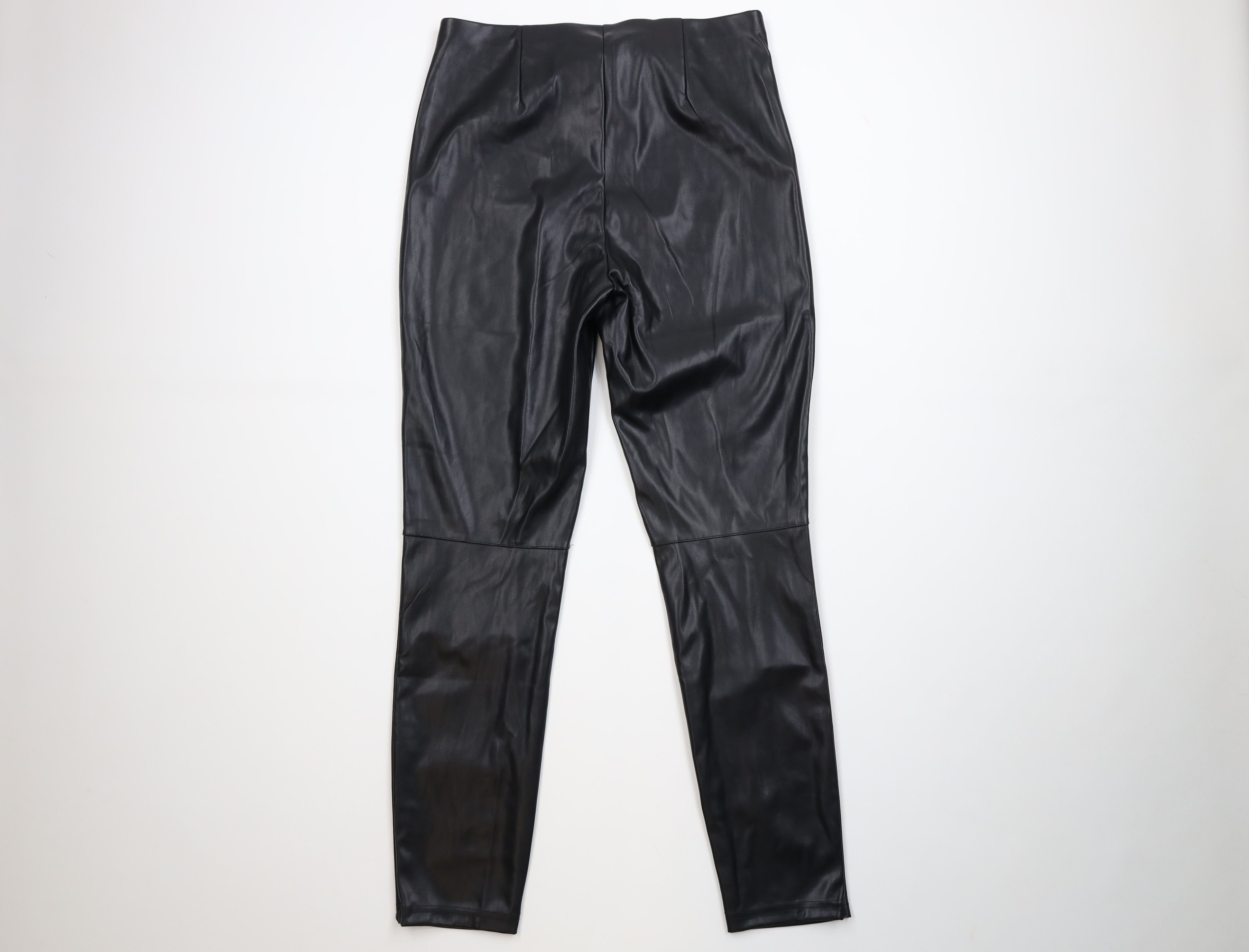 Fabletics New Fabletics Vegan Leather Pull On Legging Pants Black Size 30" / US 8 / IT 44 - 8 Thumbnail