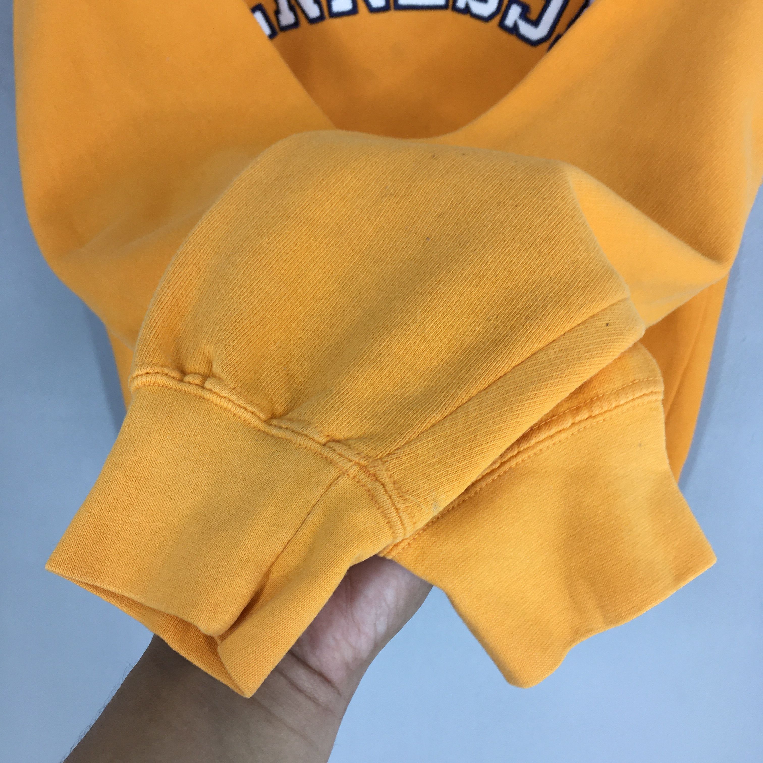 MLB × NCAA × Vintage Vintage University Of Tennessee Yellow Sweatshirt Medium Size US M / EU 48-50 / 2 - 4 Thumbnail
