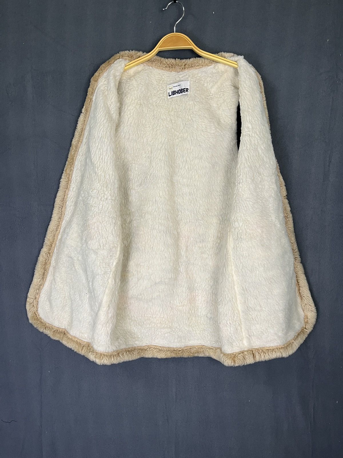 Japanese Brand × Vintage Vintage Art Painting Style Fur Vest Size US S / EU 44-46 / 1 - 6 Thumbnail