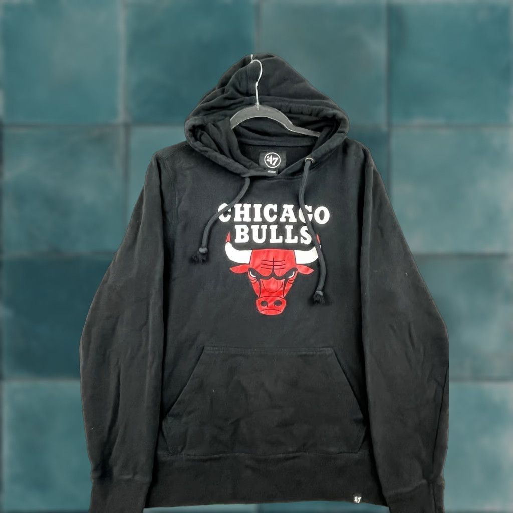J Brand Chicago Bulls 47 Brand Hoodie Adult M Black Graphic Logo Pullover Sweatshirt Shirts Hoodie Mens Regular Sports 90s Vintage? Size US M / EU 48-50 / 2 - 1 Thumbnail