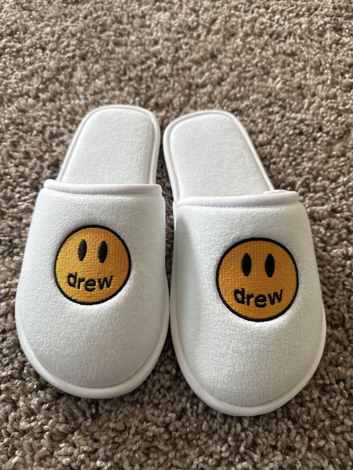 Cheap hotel slippers drew store