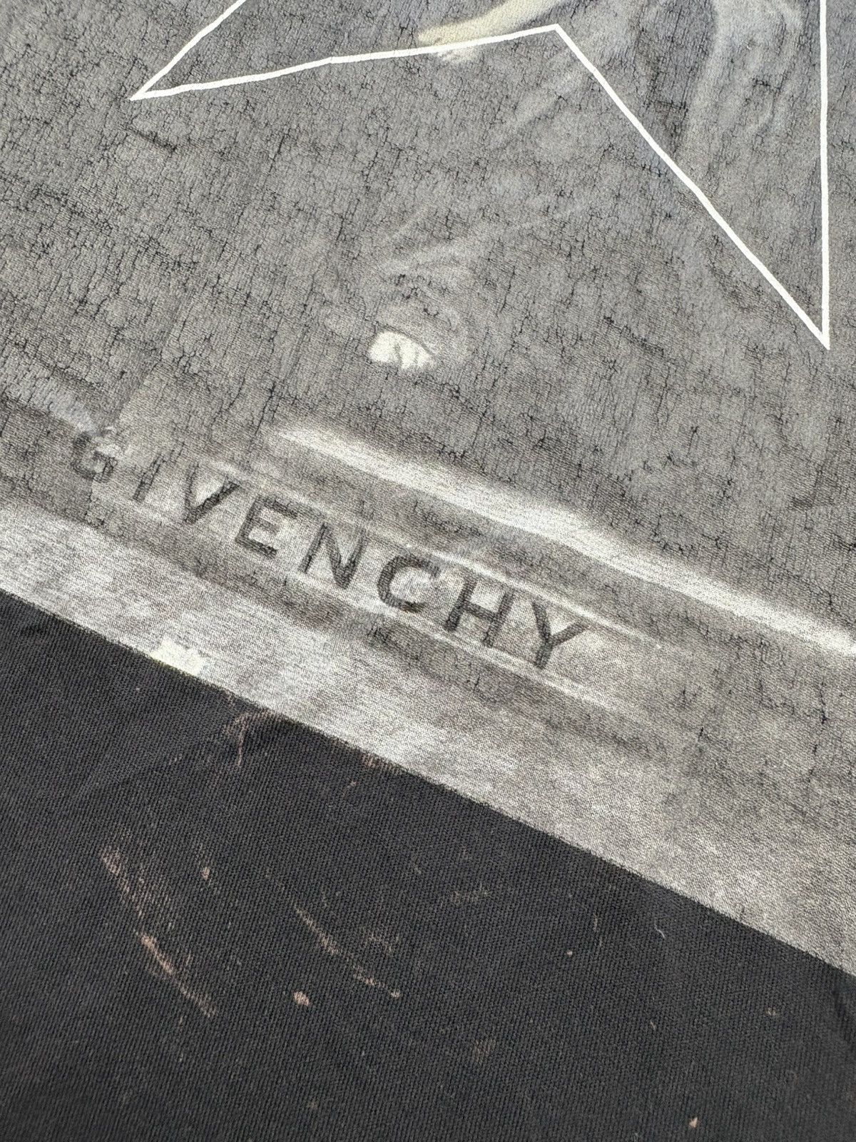 Givenchy Givenchy Oversized Sleeveless Pietà Print Top Black Rare Tee Size US XS / EU 42 / 0 - 10 Thumbnail
