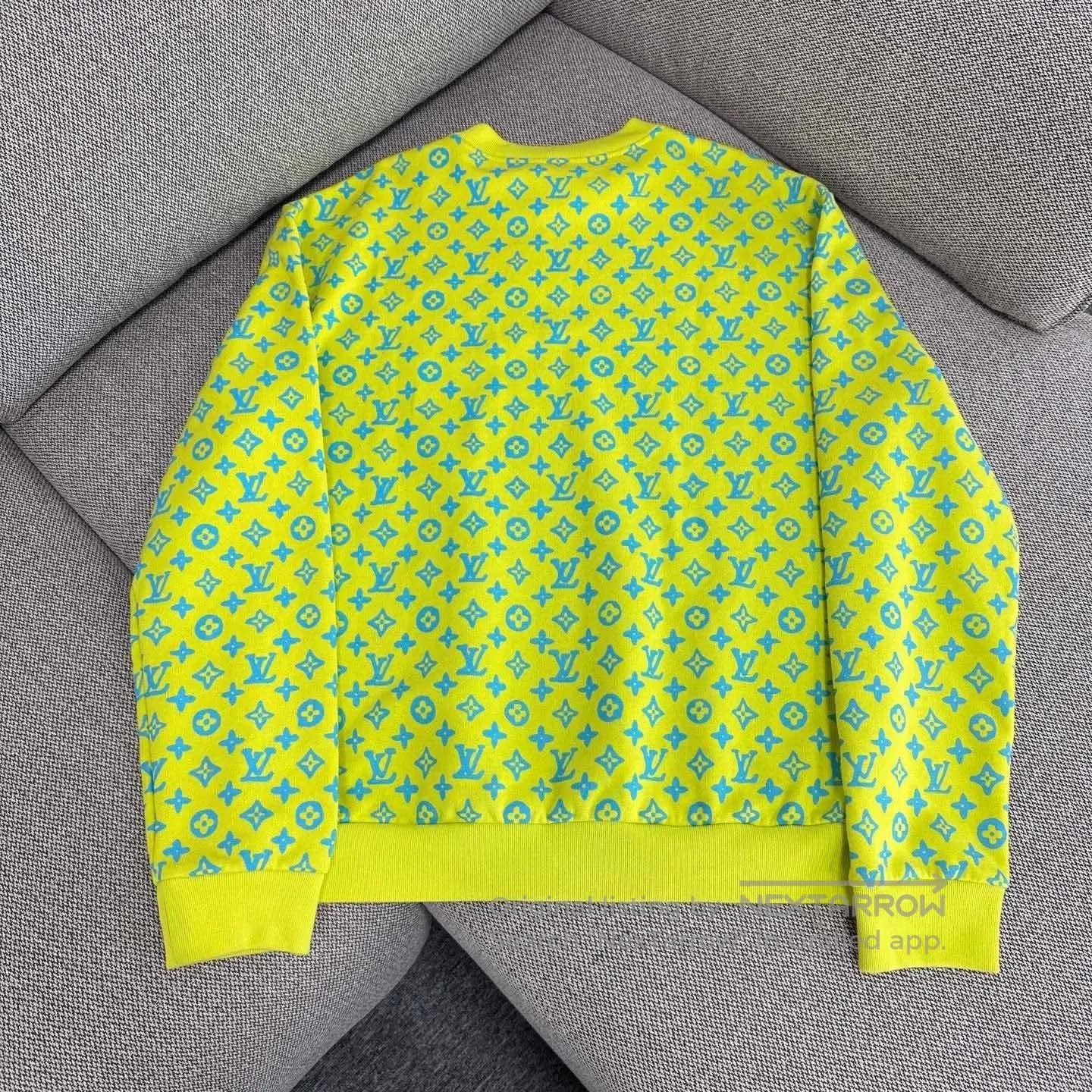 Louis Vuitton louis vuitton yellow logo sweatshirt size medium. Size US M / EU 48-50 / 2 - 2 Thumbnail