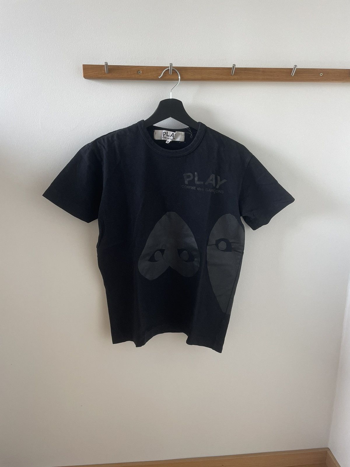 Comme des Garcons × Comme des Garcons PLAY Commes des Garçons Play Size US M / EU 48-50 / 2 - 1 Thumbnail