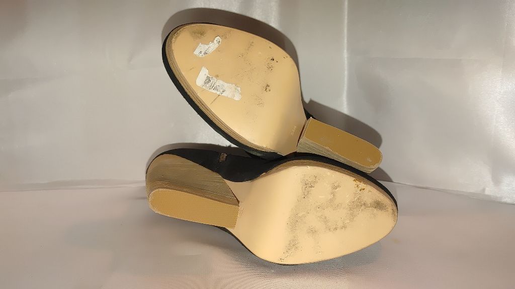 Saks Fifth Avenue GRAY Saks Fifth Ave Alana Booties Size 39.5 Size US 9 / IT 39 - 8 Thumbnail