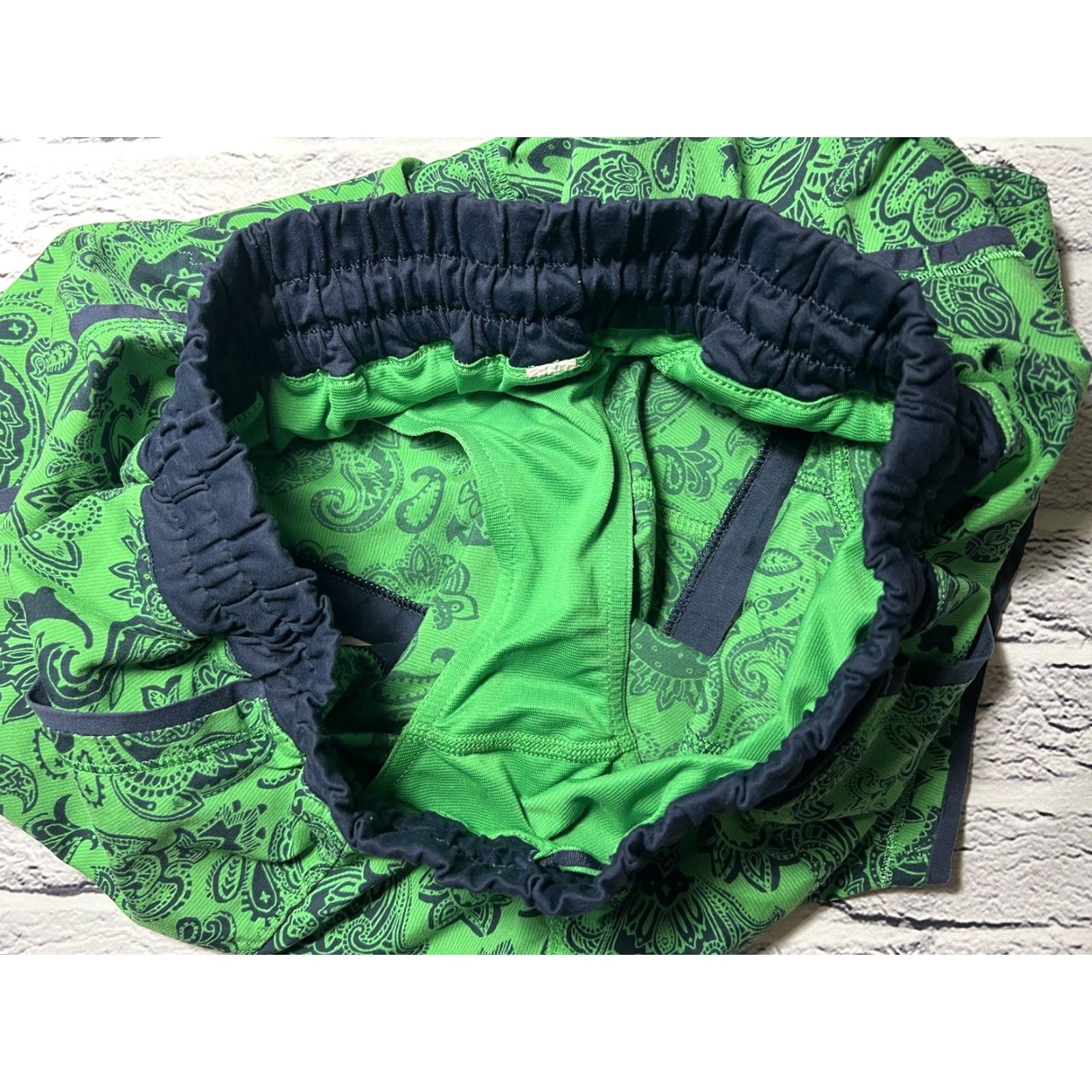 Lululemon Lululemon Shake and Break Shorts Women Regular Size 4 Green 3.5 in Inseam Gym & Training Running & Jogging Athletic Stretch Size 27" / US 4 / IT 40 - 3 Thumbnail