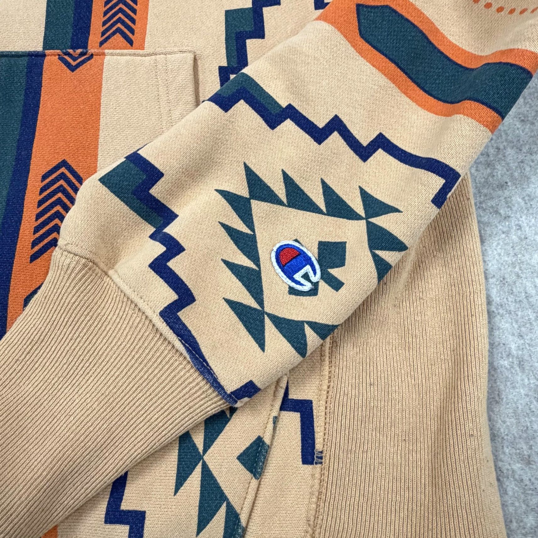 Champion Champion Hoodie Mens Small Beig e Aztec Southwestern Pullover Print Reverse Weave Size US S / EU 44-46 / 1 - 6 Thumbnail