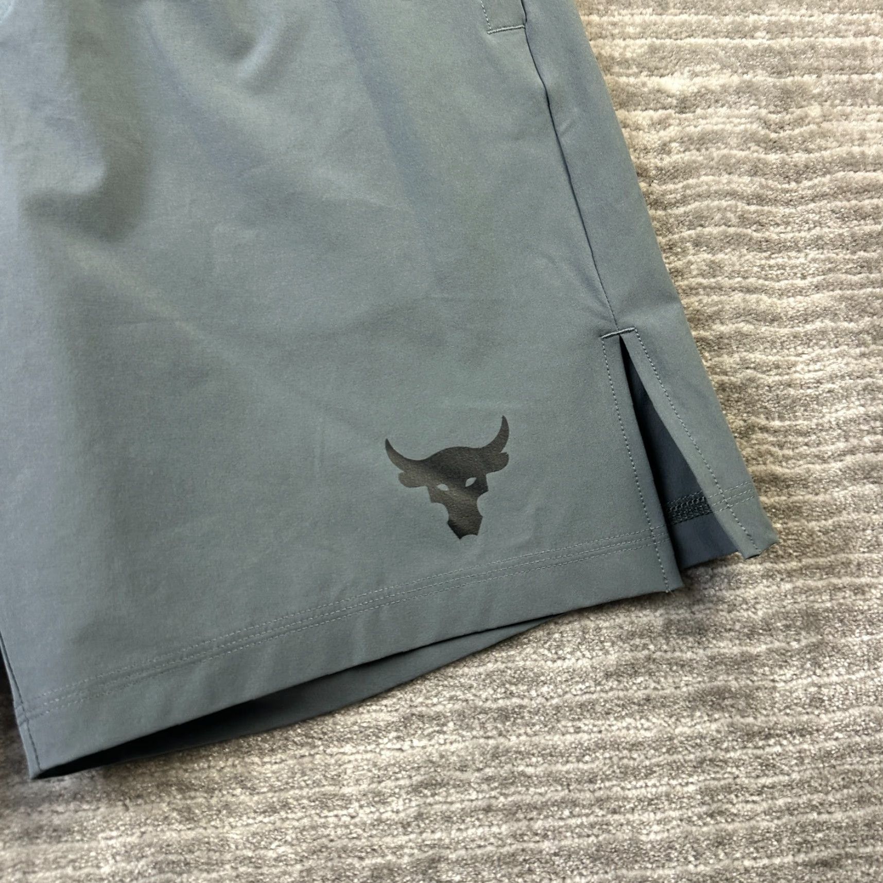 Under Armour Under Armour Shorts Mens Small Gray Project Rock Gym Training Heatgear Size US 27 - 4 Thumbnail
