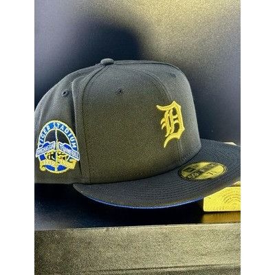 New Era Detroit Tigers Rolling Papers Pack Hat Club 59FIFTY 7 5/8 Bl Size ONE SIZE - 1 Thumbnail