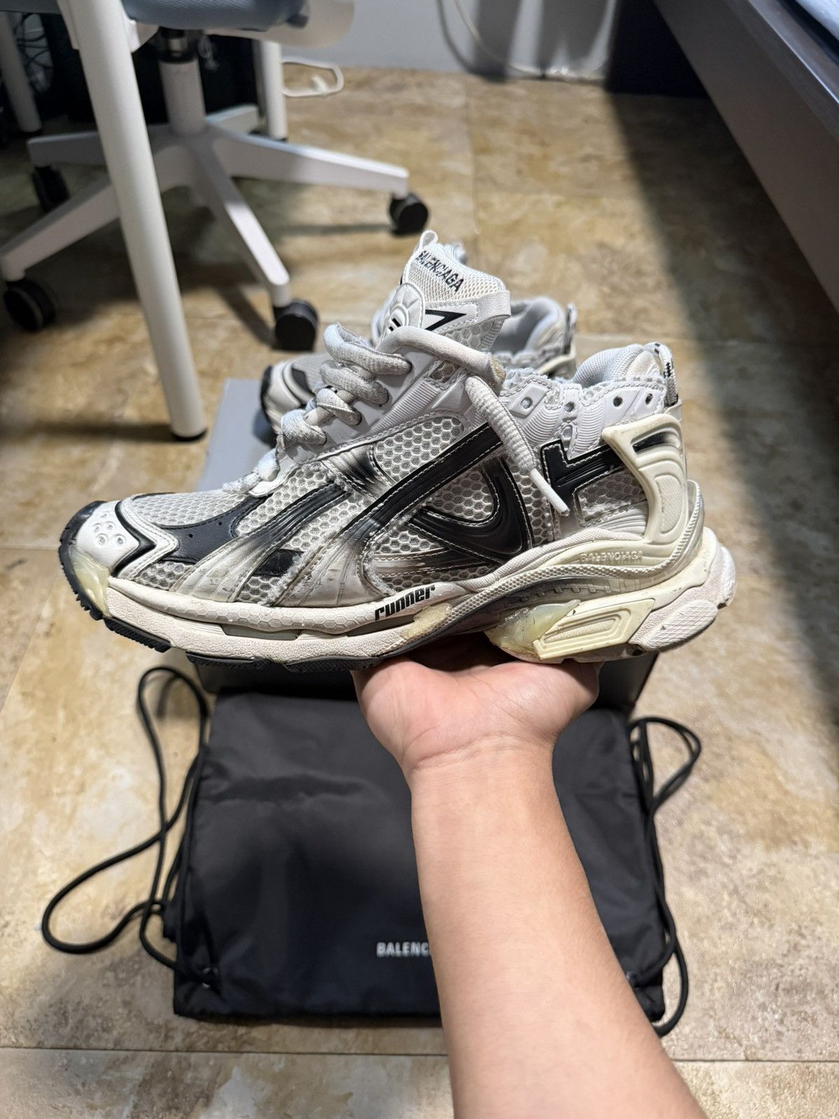 Balenciaga Balenciaga Runner V2 Gradient Size US 7 / EU 40 - 13 Thumbnail
