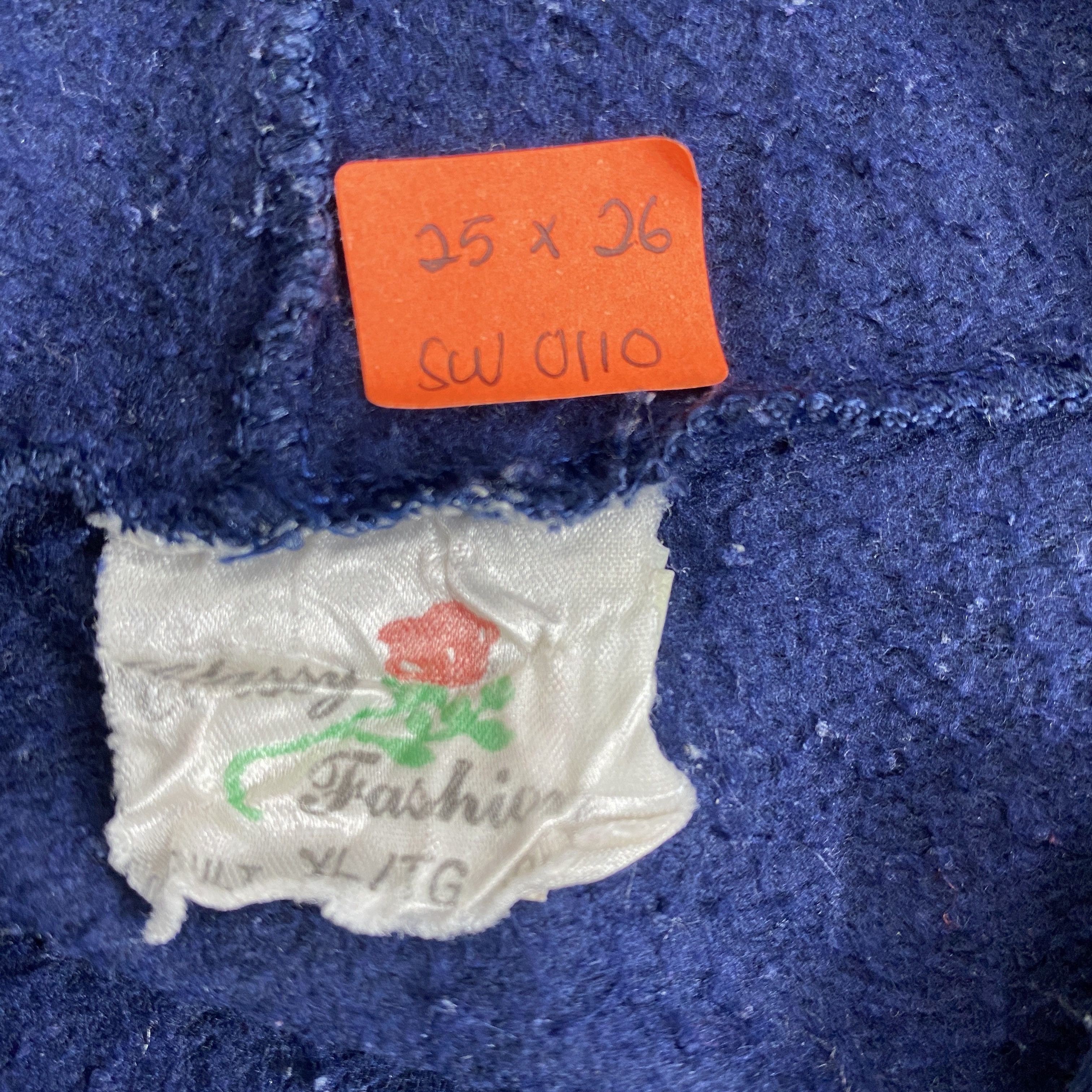 Japanese Brand Vintage Toronto Hoodie - SW110 Size US M / EU 48-50 / 2 - 5 Thumbnail