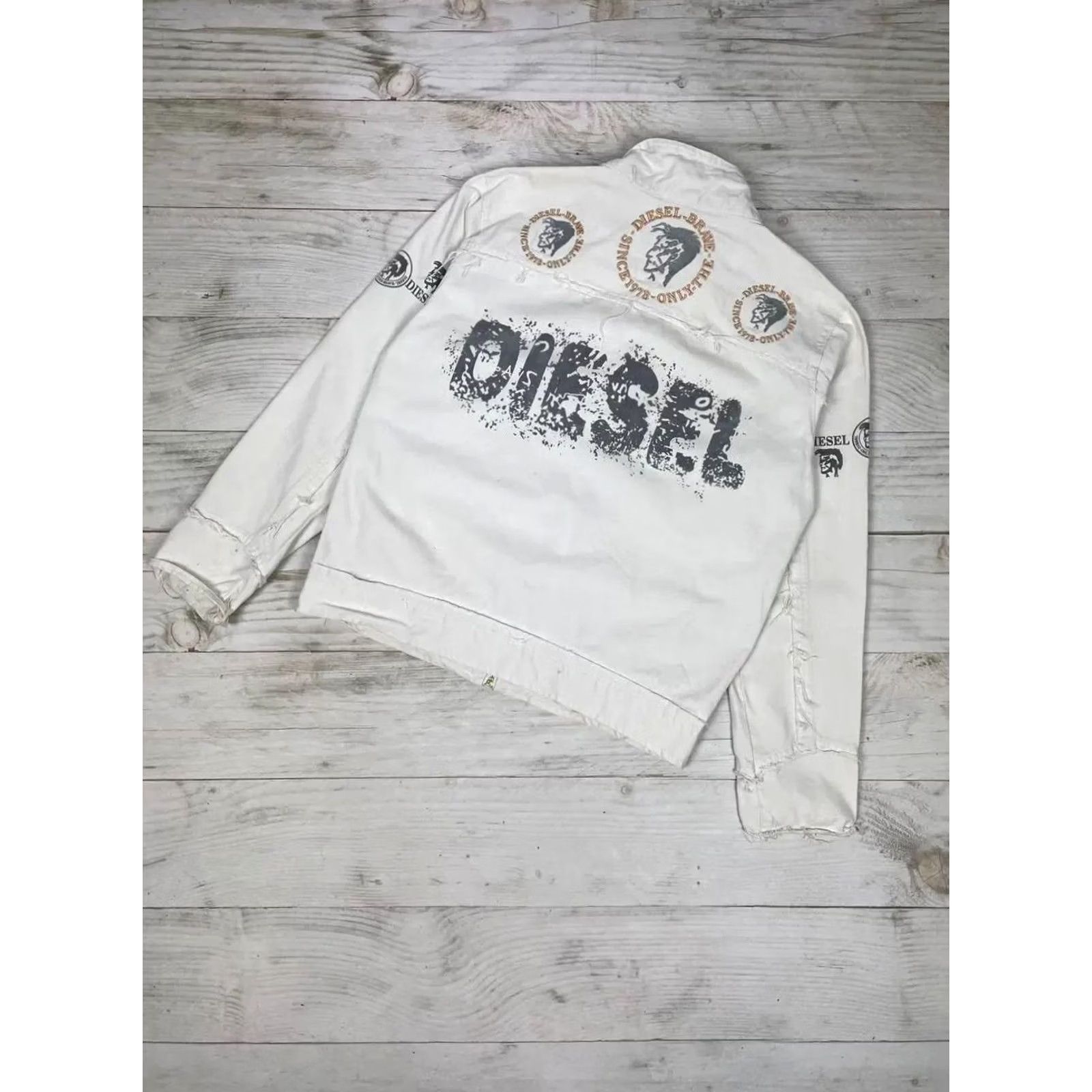 Diesel VINTAGE Diesel Jacket White S Big Logo Y2K Japan Mens Size US S / EU 44-46 / 1 - 3 Thumbnail