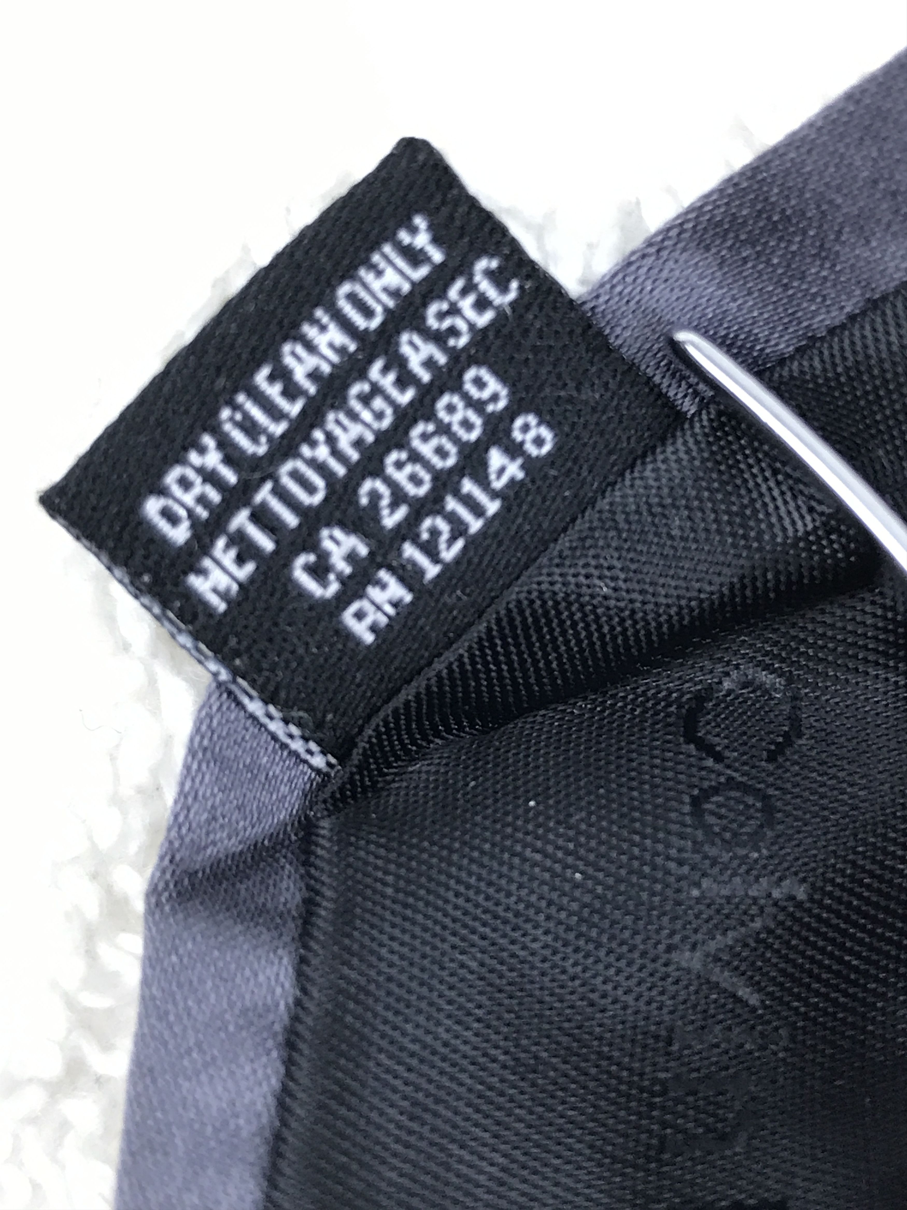 Calvin Klein × Designer × Vintage Vintage Calvin Klein Silk Necktie Size ONE SIZE - 7 Thumbnail