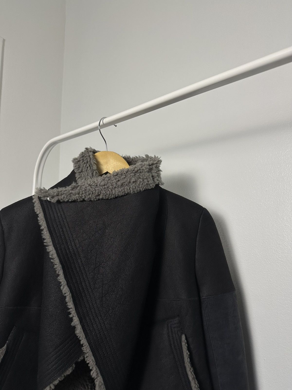 Rick Owens Rick Owens Women's Shearling Jacket W/ Tags US 8 IT 44 Size M / US 6-8 / IT 42-44 - 4 Thumbnail
