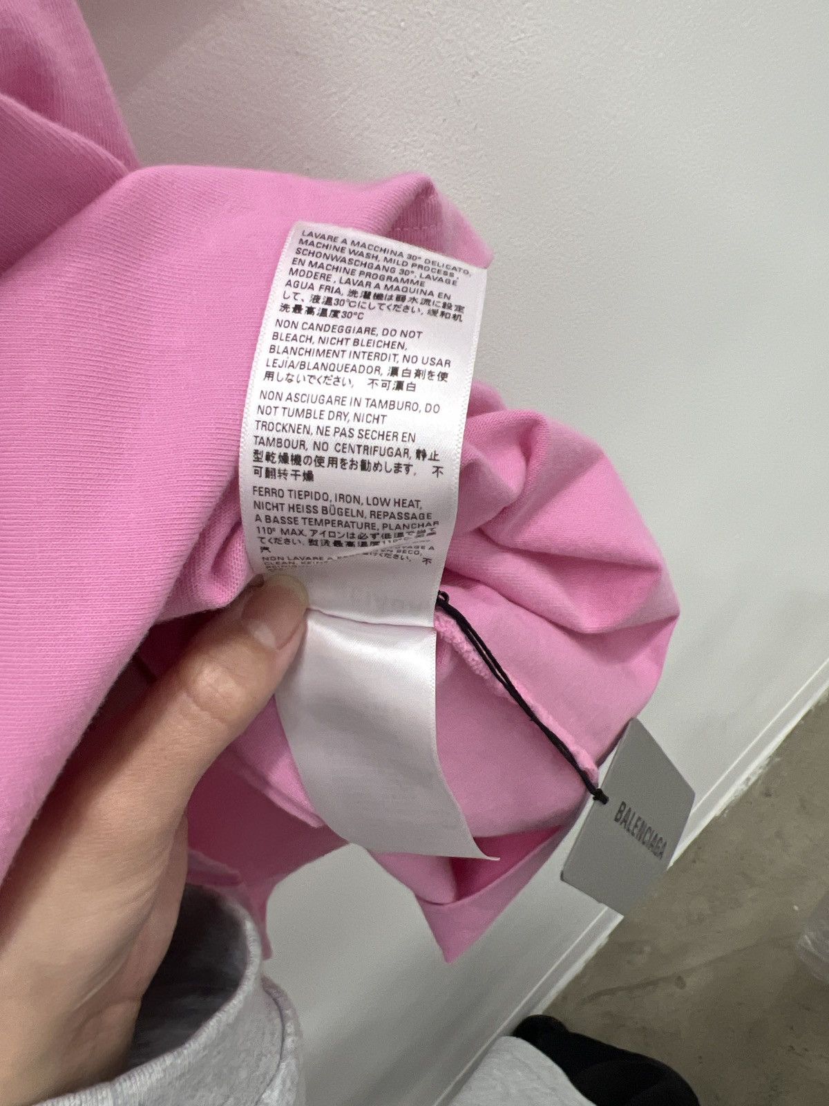 Balenciaga Balenciaga Gay Pride T-shirt Pink Size US XS / EU 42 / 0 - 8 Thumbnail