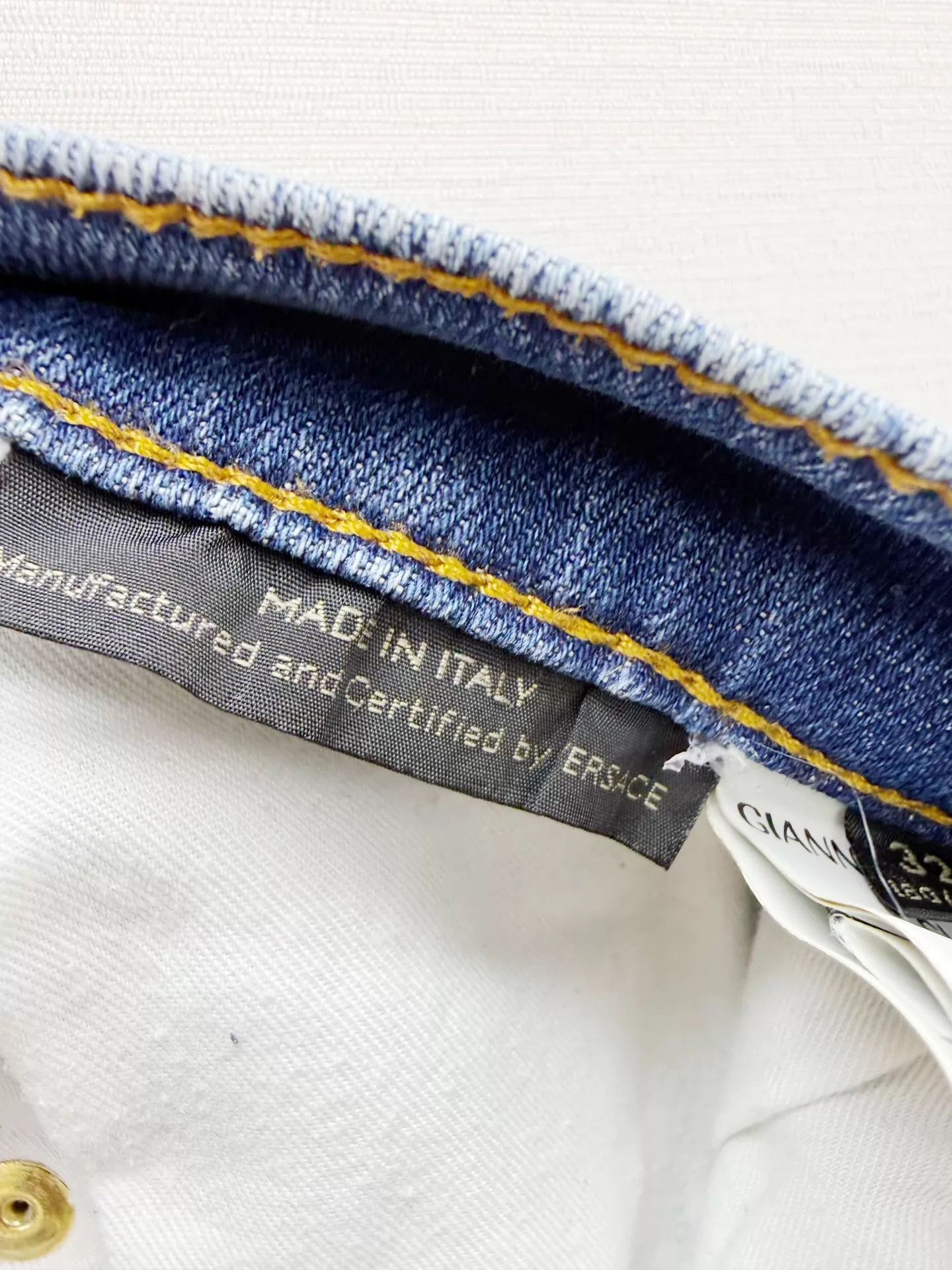 Versace Versace Men's Jeans Size 32 Worn 2x Like New Size US 32 / EU 48 - 9 Thumbnail