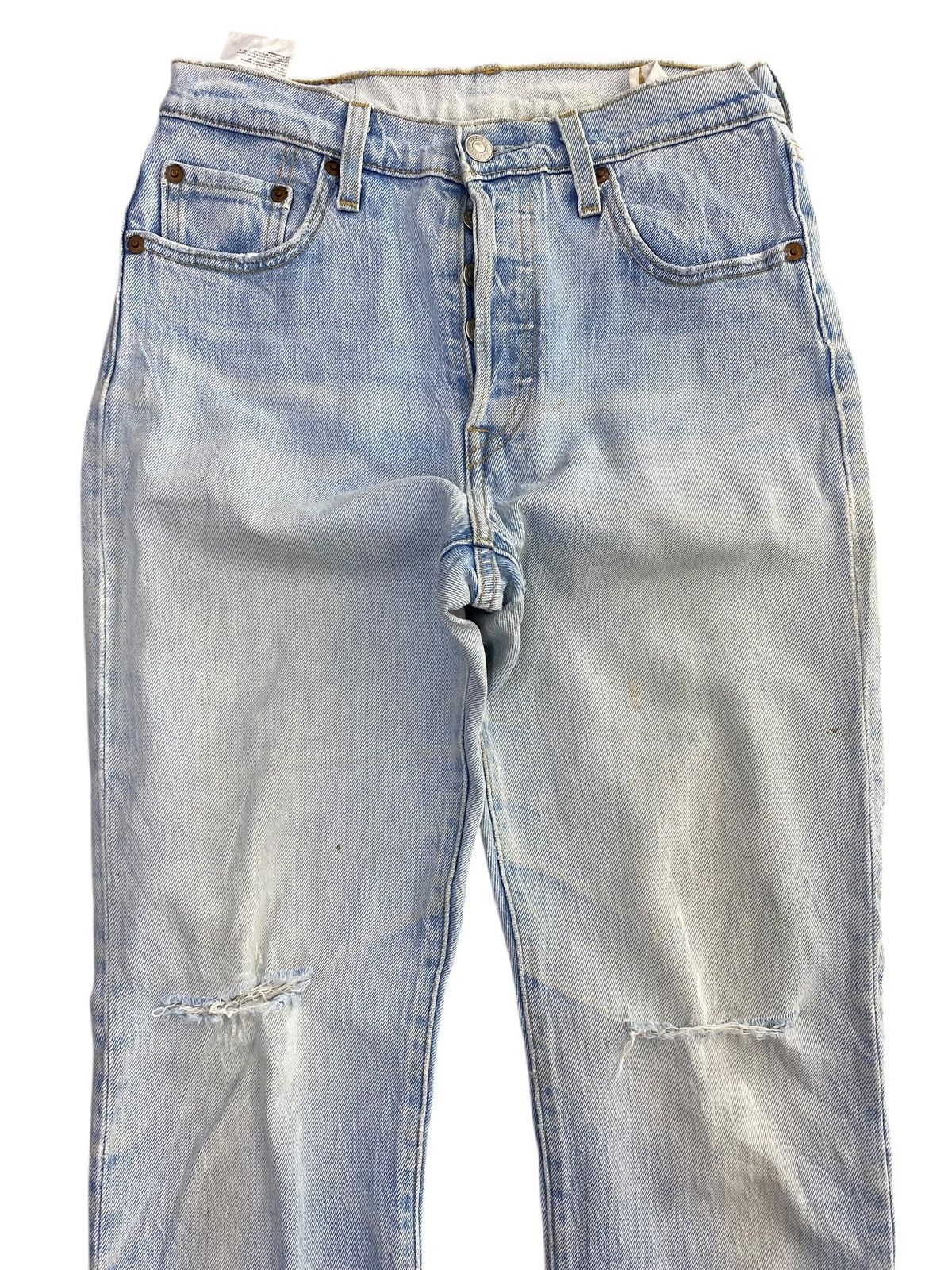 Levi's Vintage Levi’s Blue Light Wash Style Ripped Jeans Size US 26 / EU 42 - 2 Thumbnail