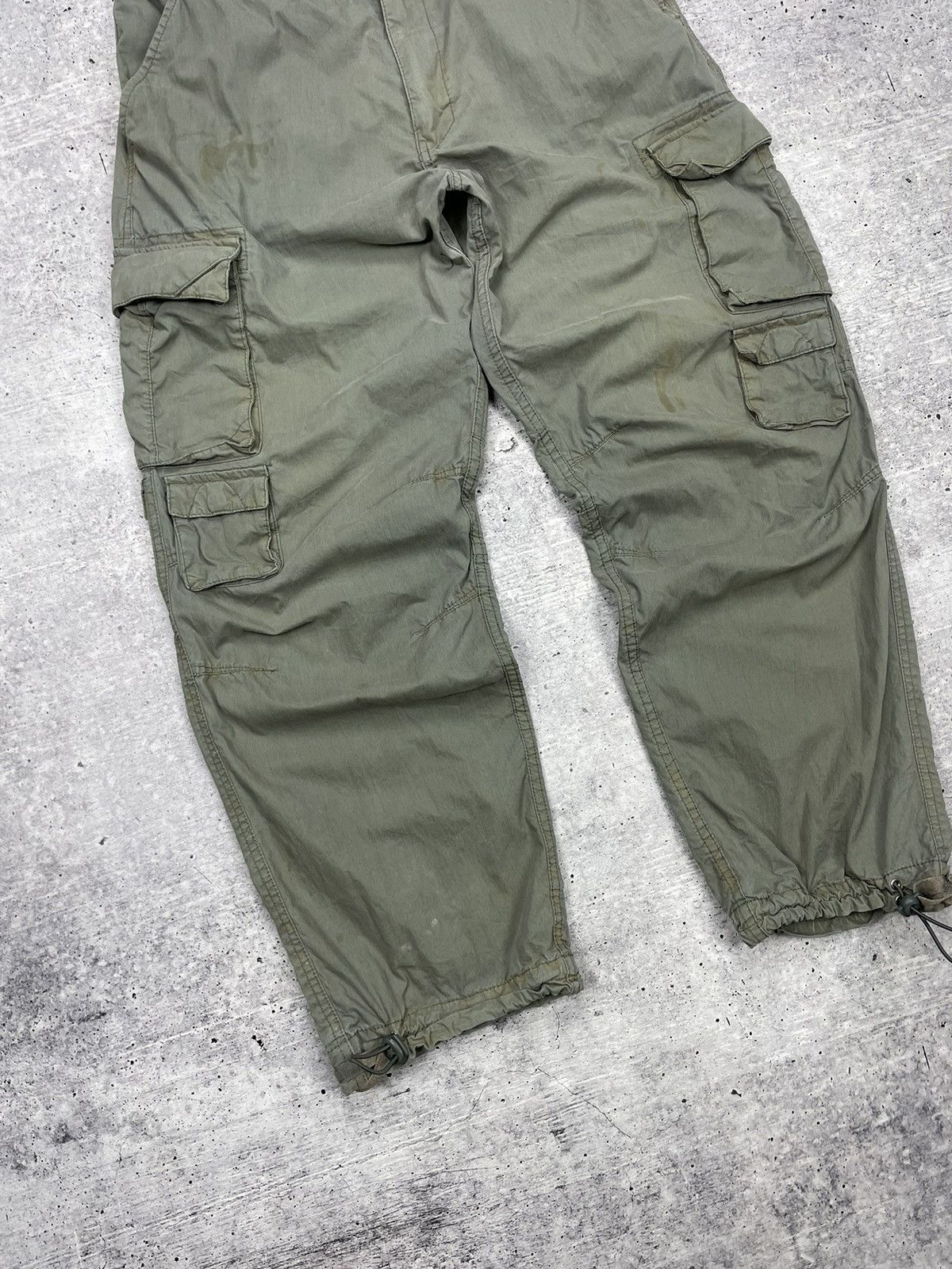 Japanese Brand × Vintage Vintage Y2K Japanese Style Distressed Faded Cargo Pants Size US 34 / EU 50 - 2 Thumbnail