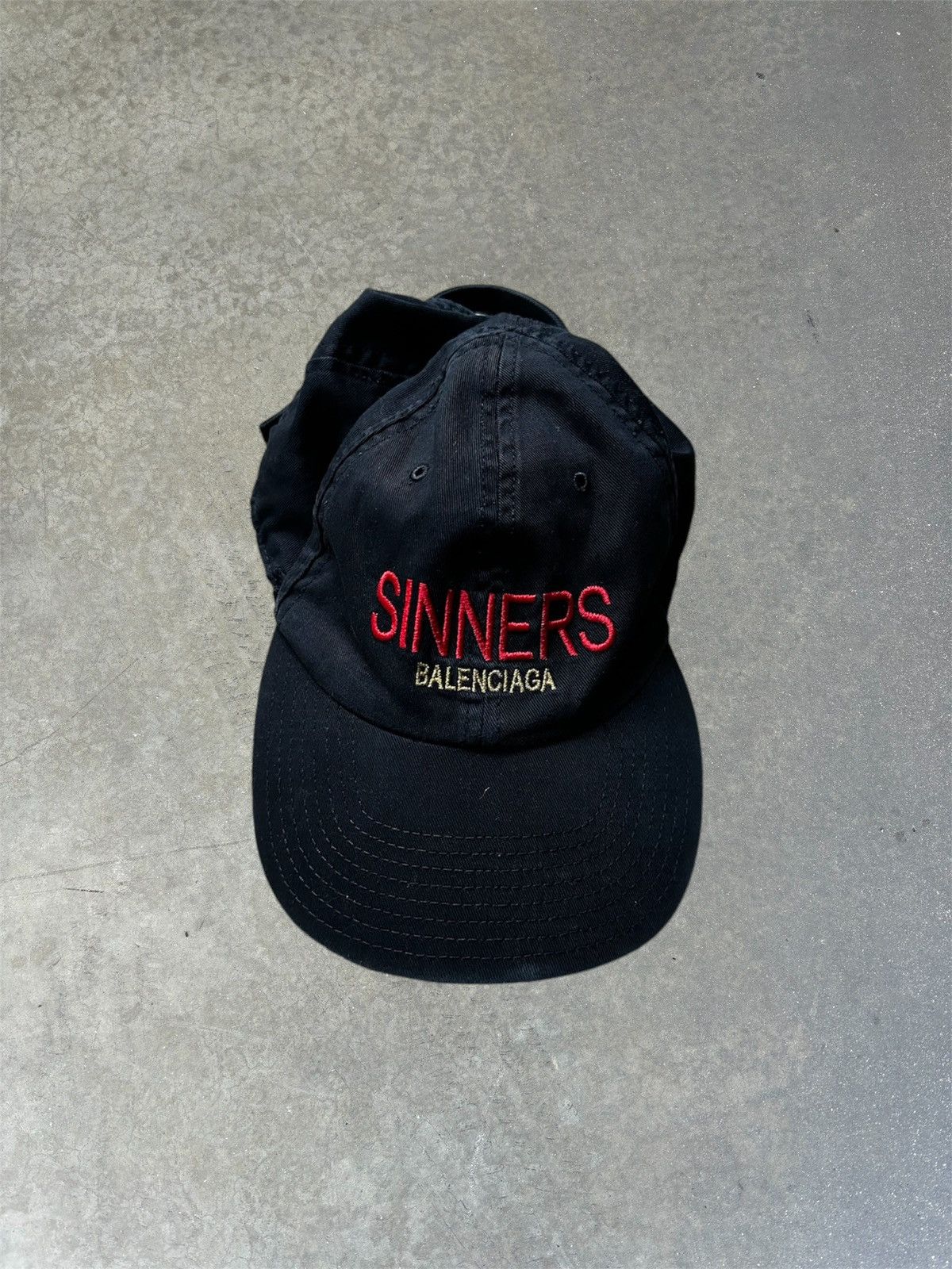Sinners cap balenciaga clearance