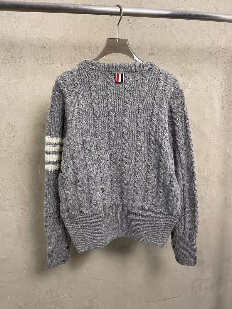 Thom Browne Thom browne Gray four-striped wool horsehair round-neck swe Size US L / EU 52-54 / 3 - 3 Thumbnail