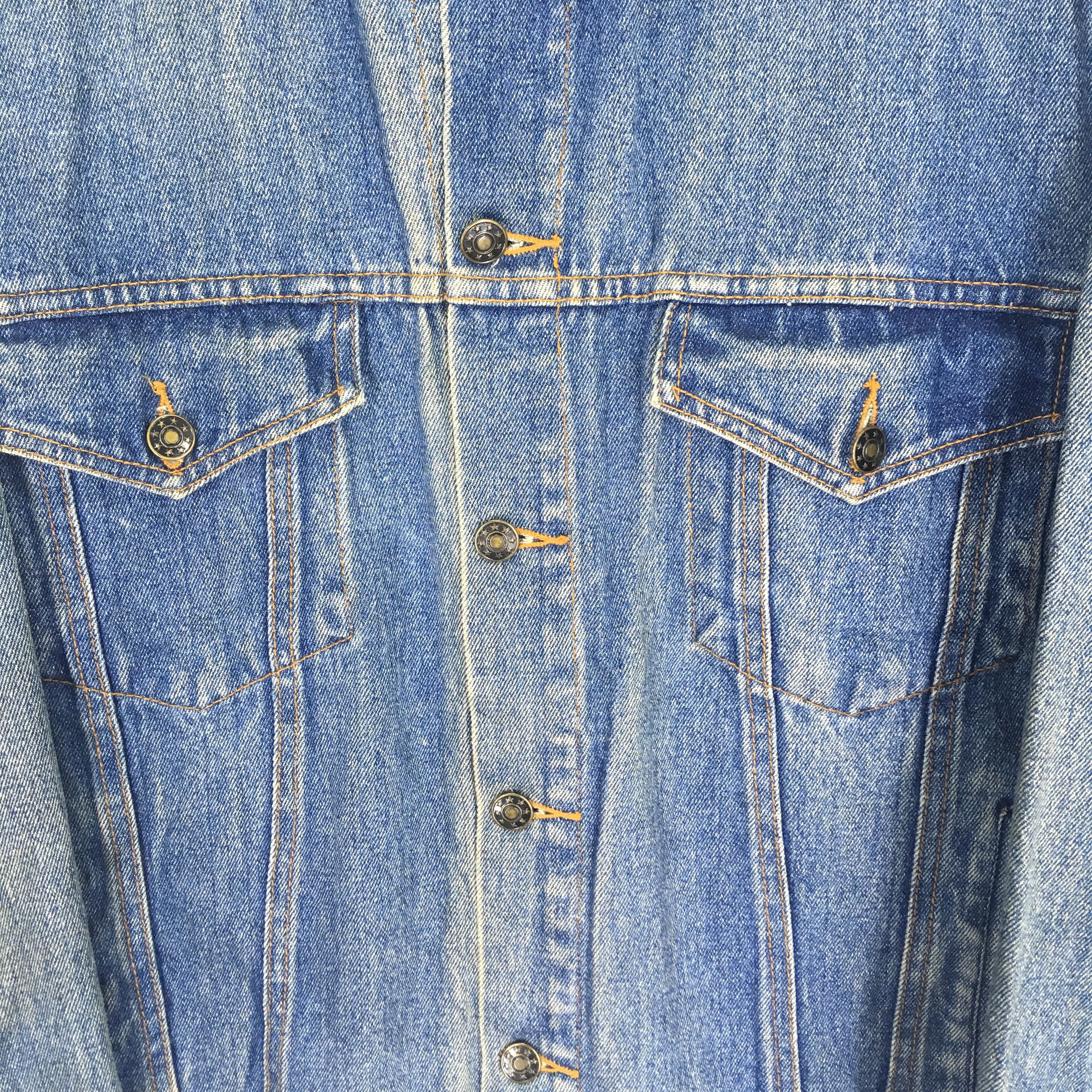 Vintage Vintage 1994 WWF Denim Jacket Featuring Bret hart Undertaker Size US L / EU 52-54 / 3 - 5 Thumbnail