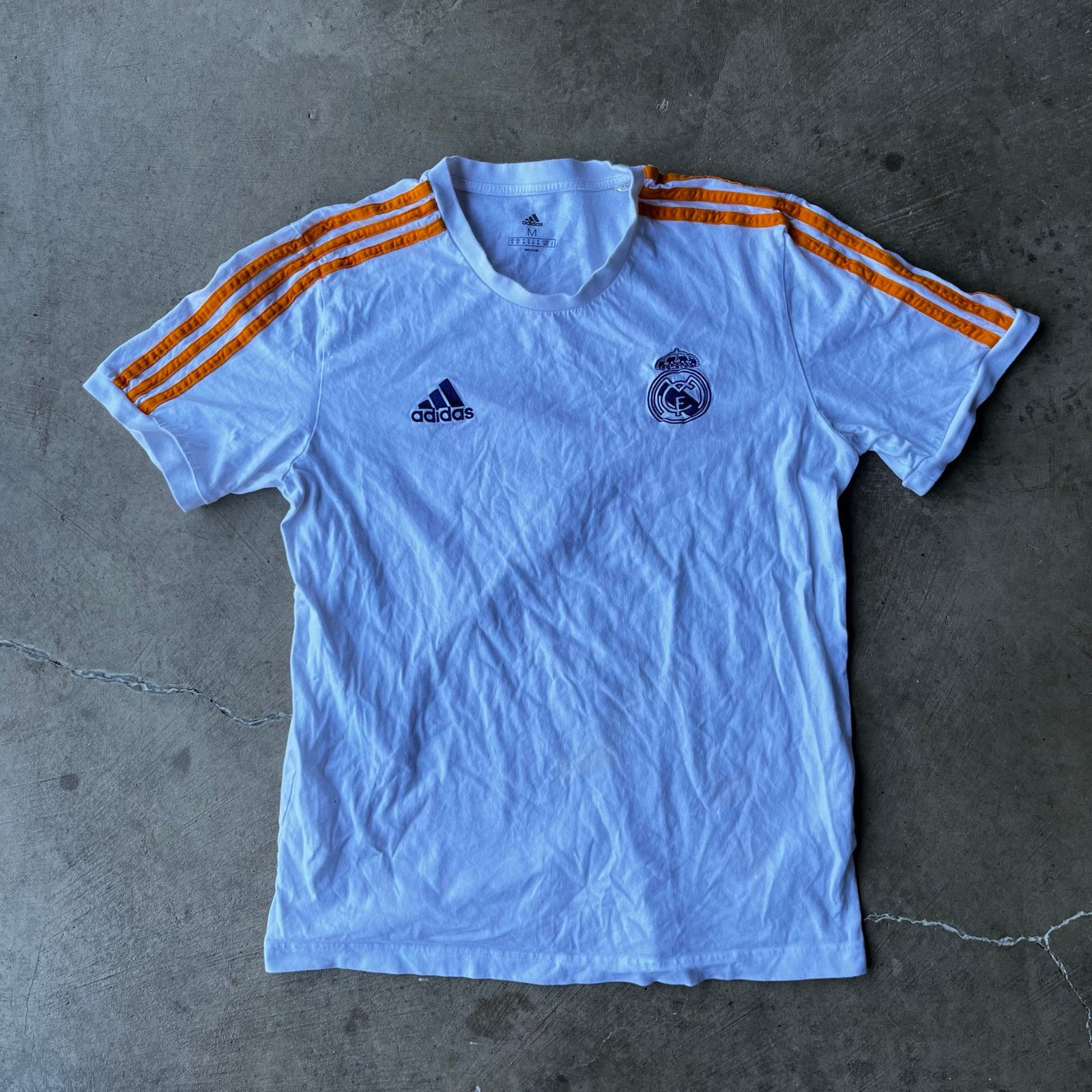 Vintage REAL MADRID ADIDAS STRIPED SHIRT MENS MEDIUM WHITE Size US M / EU 48-50 / 2 - 1 Thumbnail