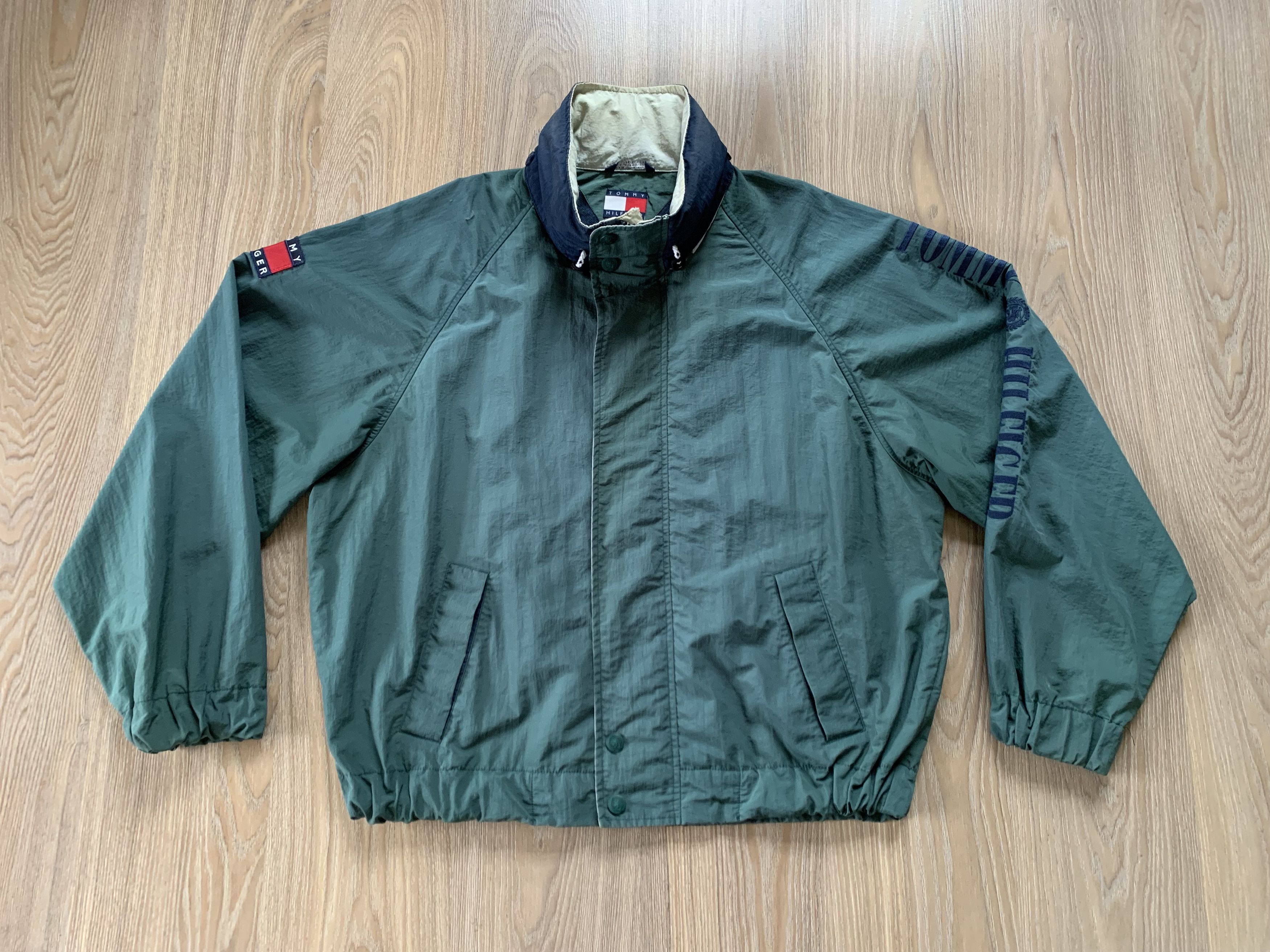 Tommy Hilfiger × Vintage Vintage Tommy Hilfiger Green Windbreaker Jacket 90s Size US XXL / EU 58 / 5 - 2 Thumbnail