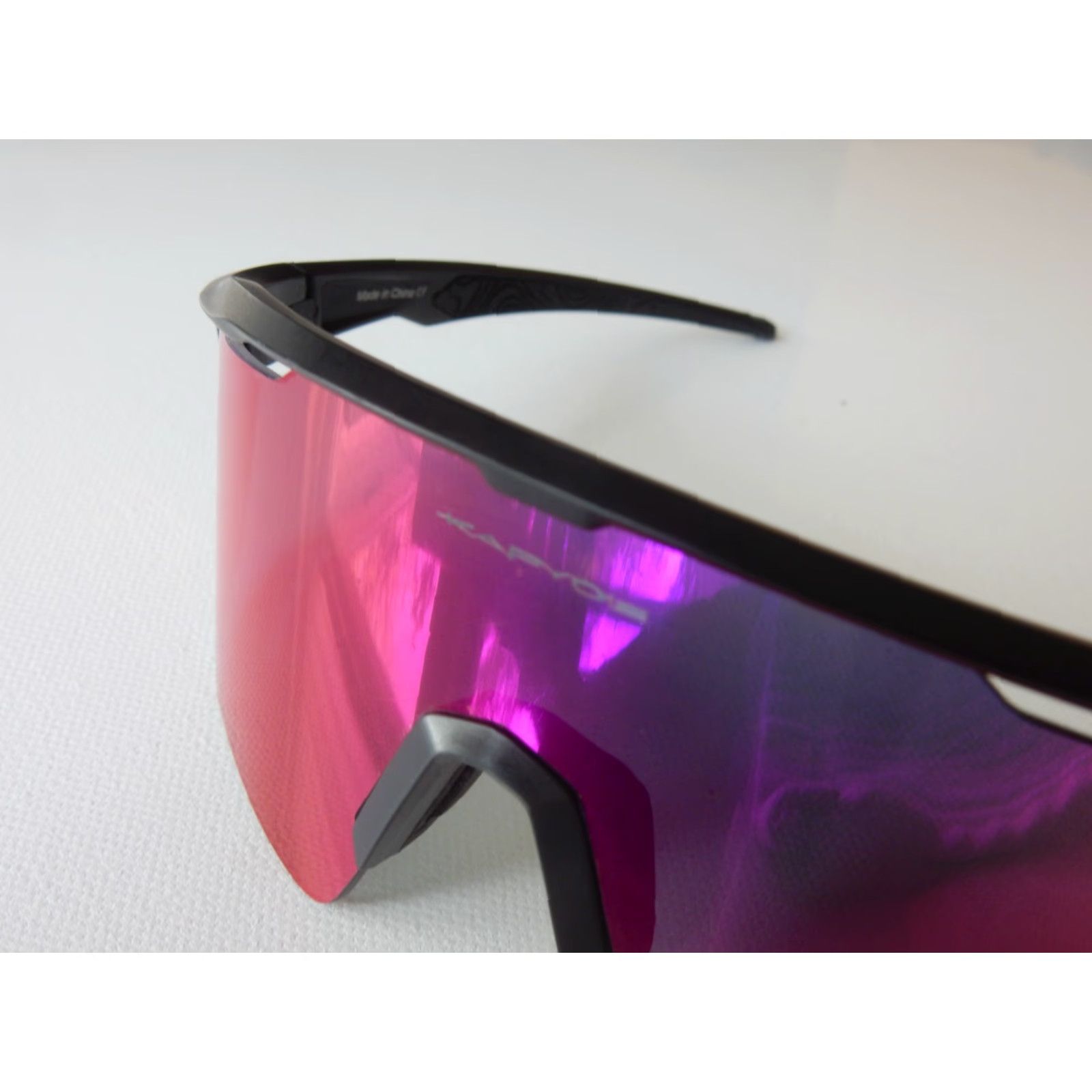 Vintage Kapvoe Polarized Sunglasses Men Black Frame Purple Lens Sunglasses SKU Kapvoe Sunglasses Men Black Purple Polarized Size ONE SIZE - 4 Thumbnail