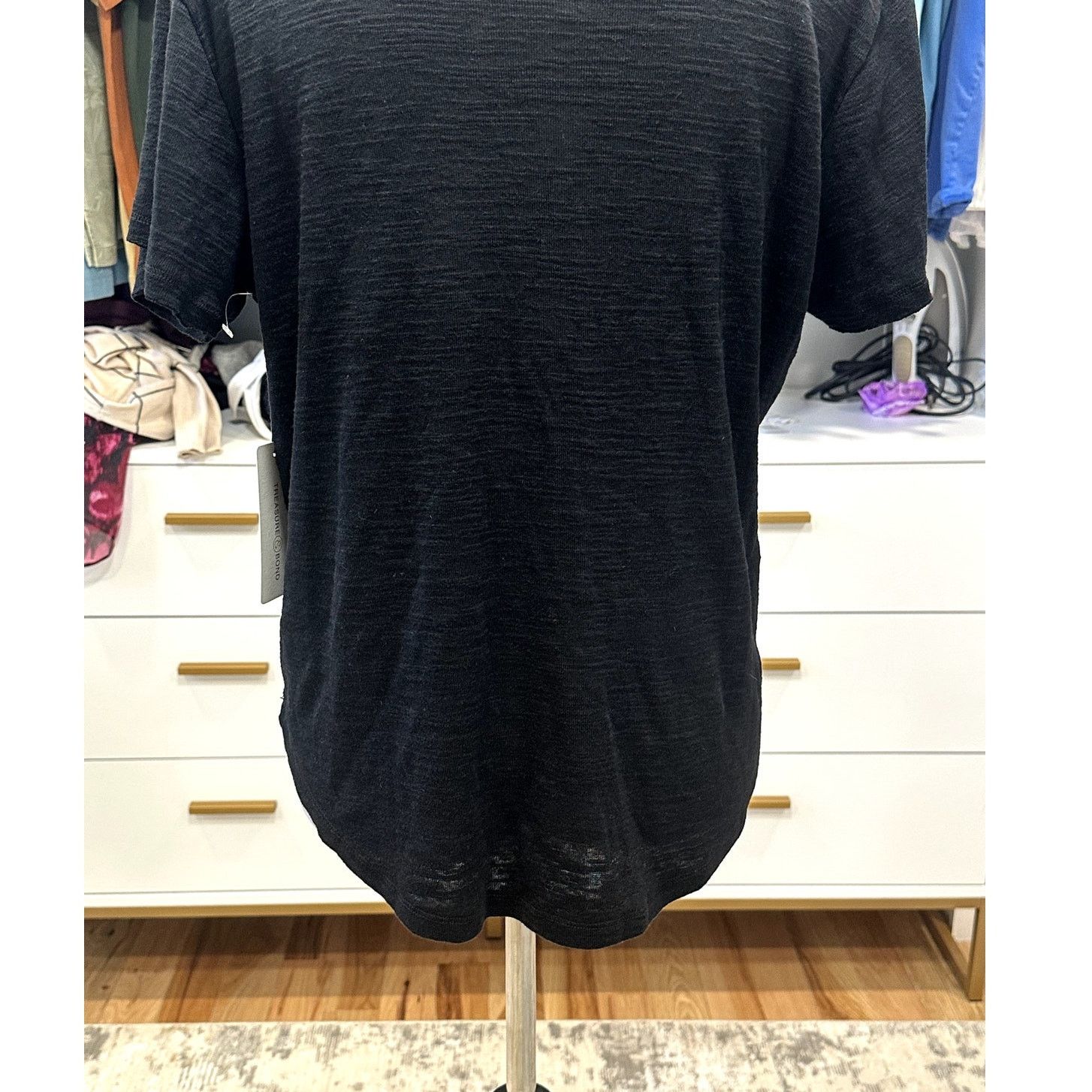 Treasure & Bond Treasure & Bond Women's BLack V Neck Textured T Shirt M NWT Size M / US 6-8 / IT 42-44 - 6 Thumbnail