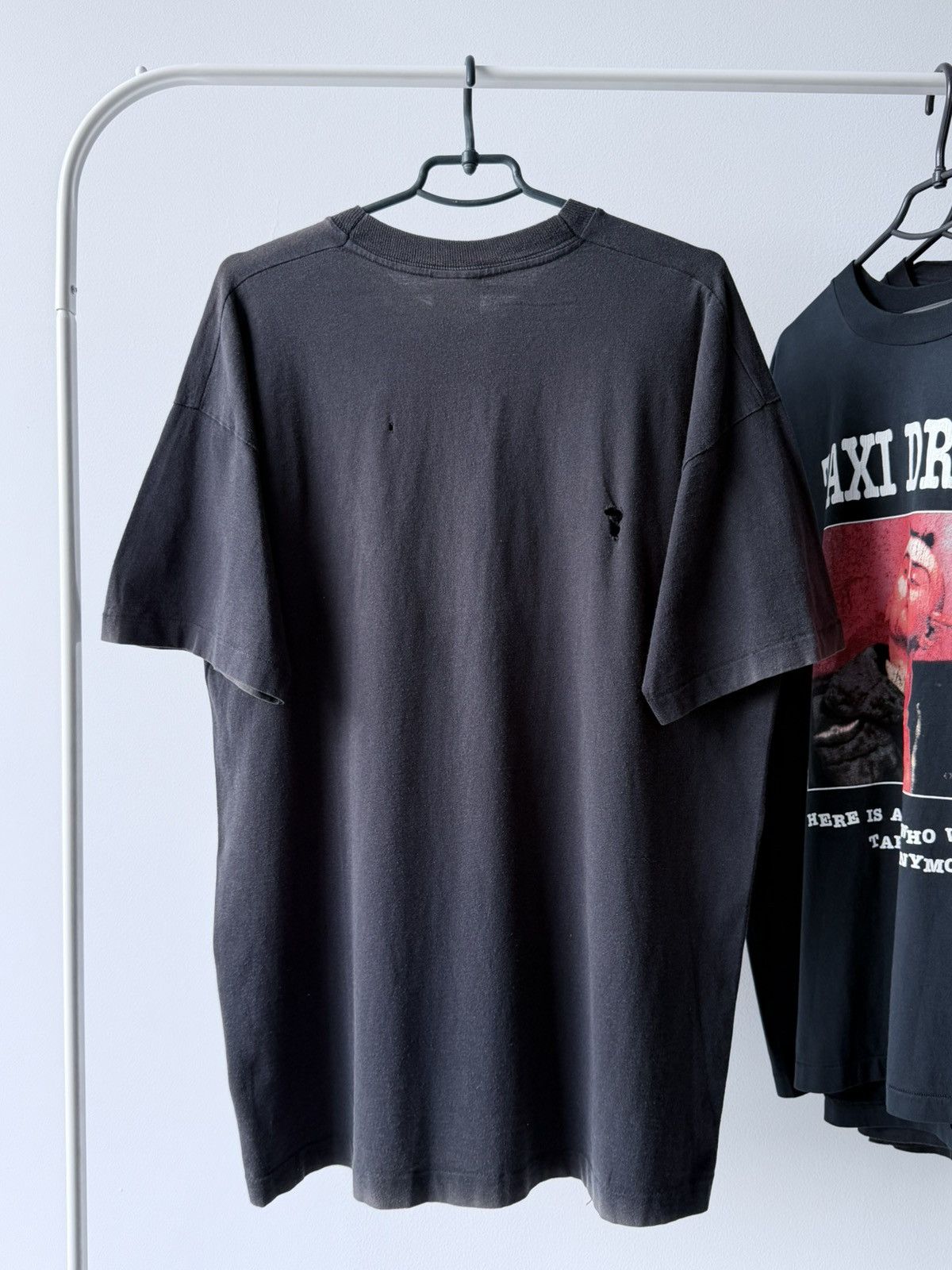 Vintage Vintage 90s Pulp Fiction Movie Film T-Shirt Tee Size US XL / EU 56 / 4 - 7 Thumbnail