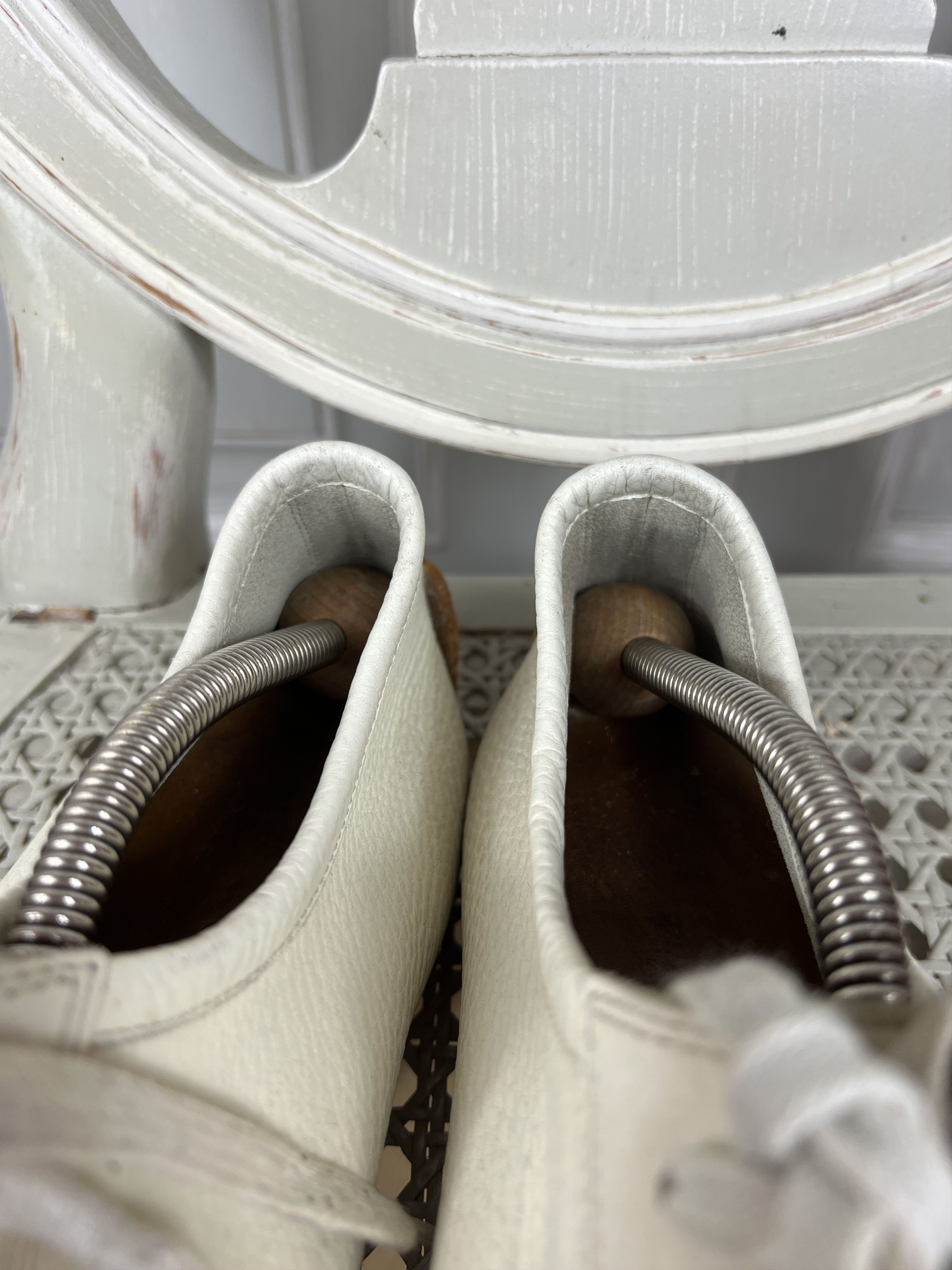 Gucci GUCCI WHITE CASUAL SHOES 90S Size US 10 / EU 43 - 8 Thumbnail